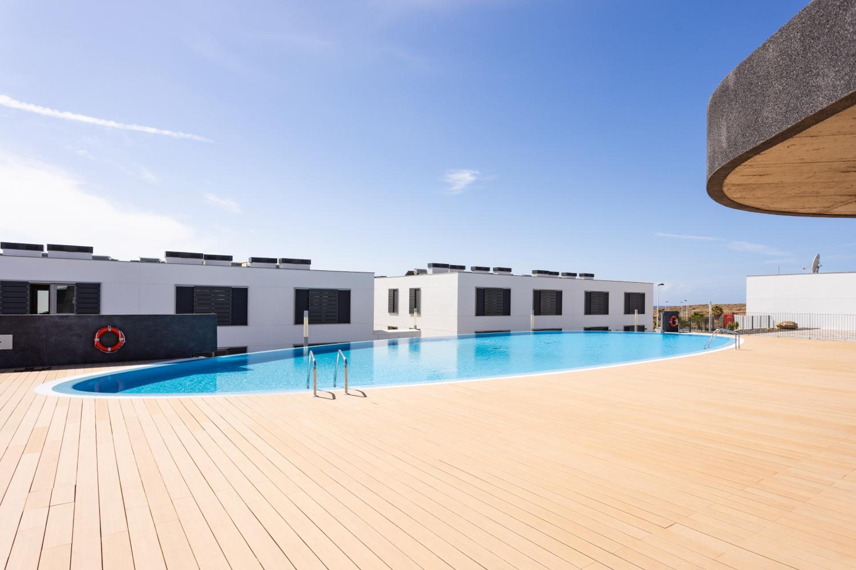 Maruxía Beach and Pool apartemnt