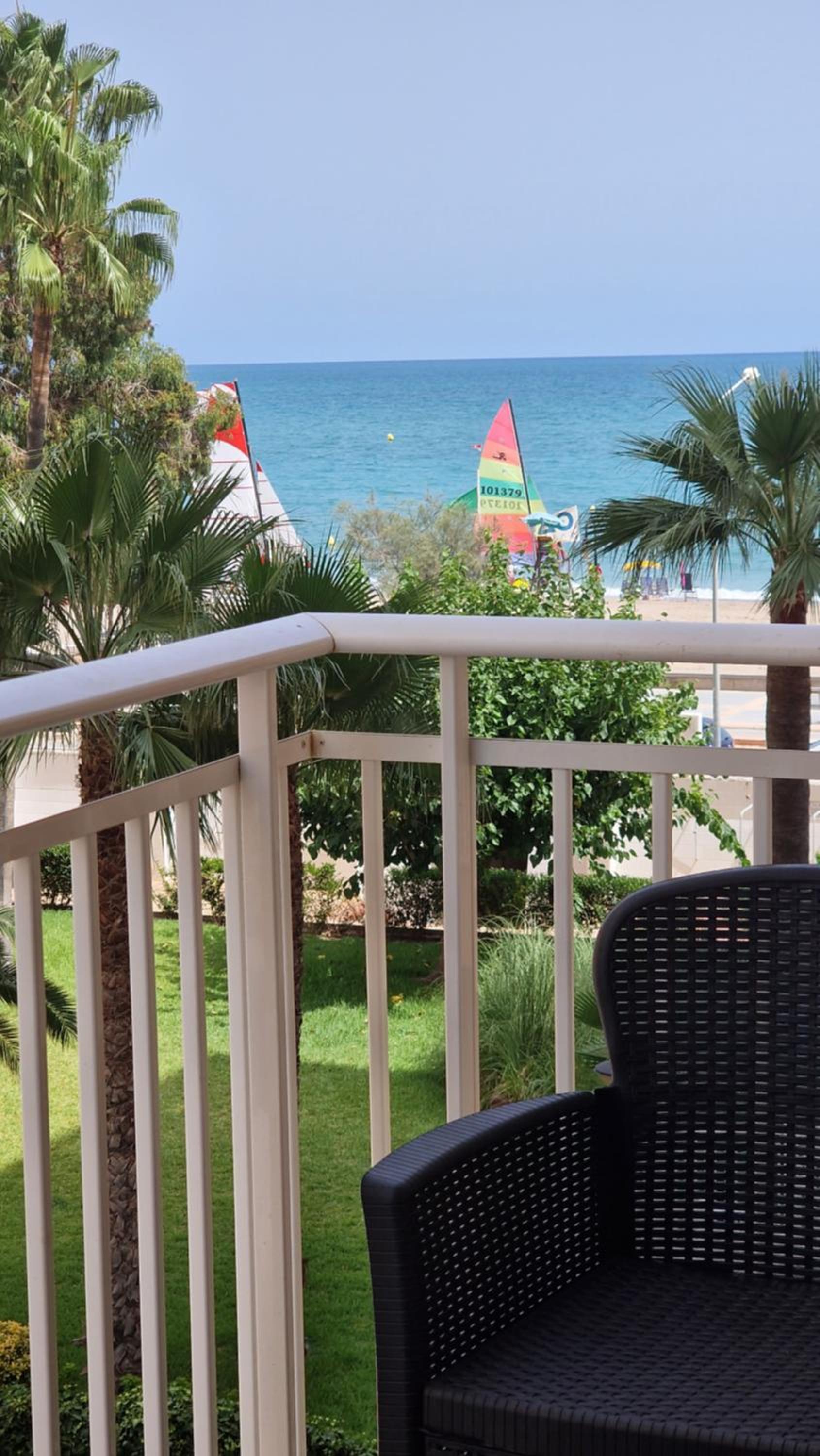 Perfect direct beach access