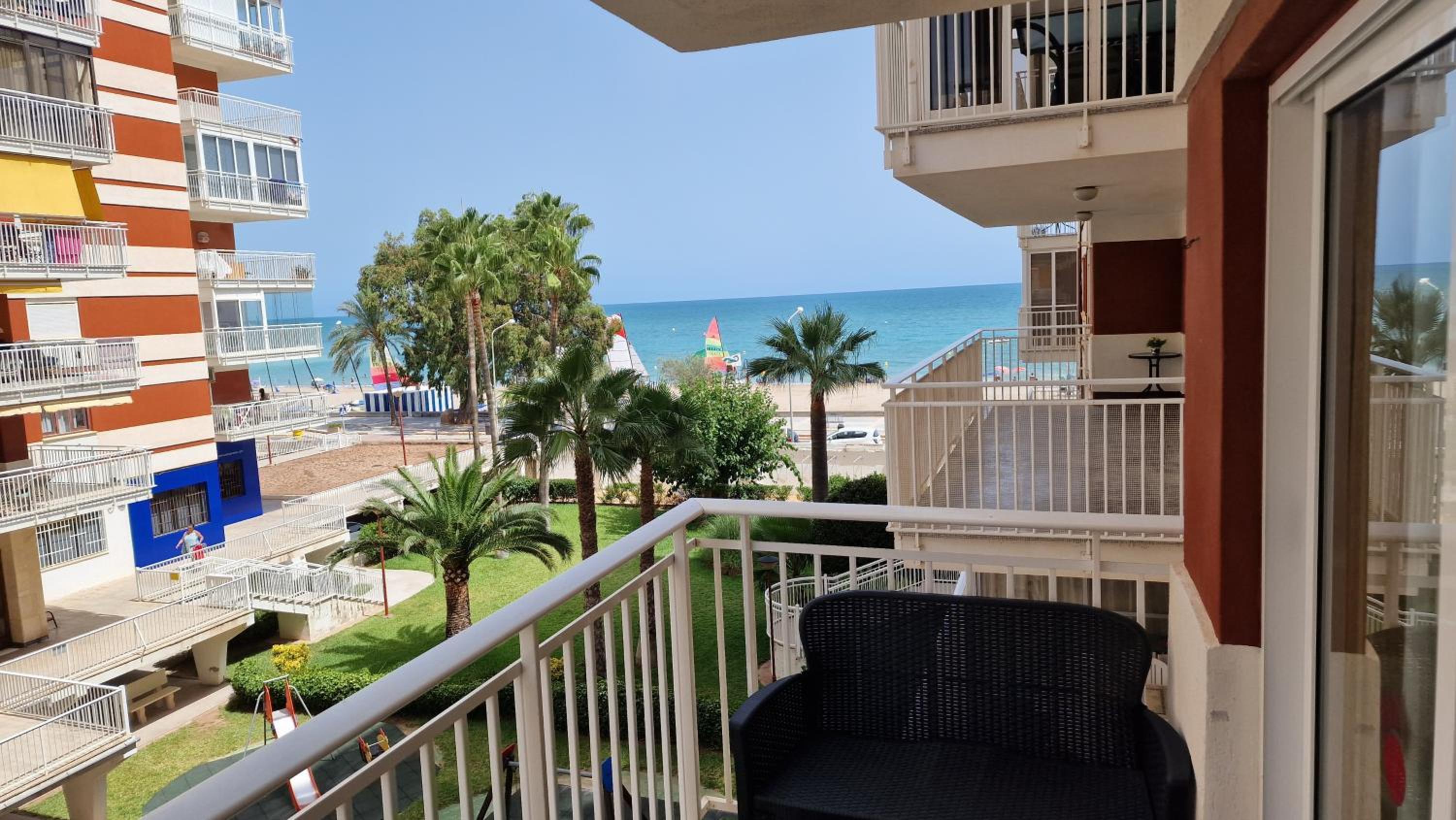 Perfect direct beach access