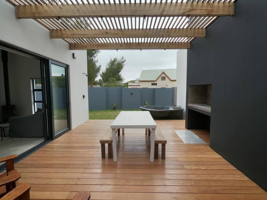 Dwell at Point view 4