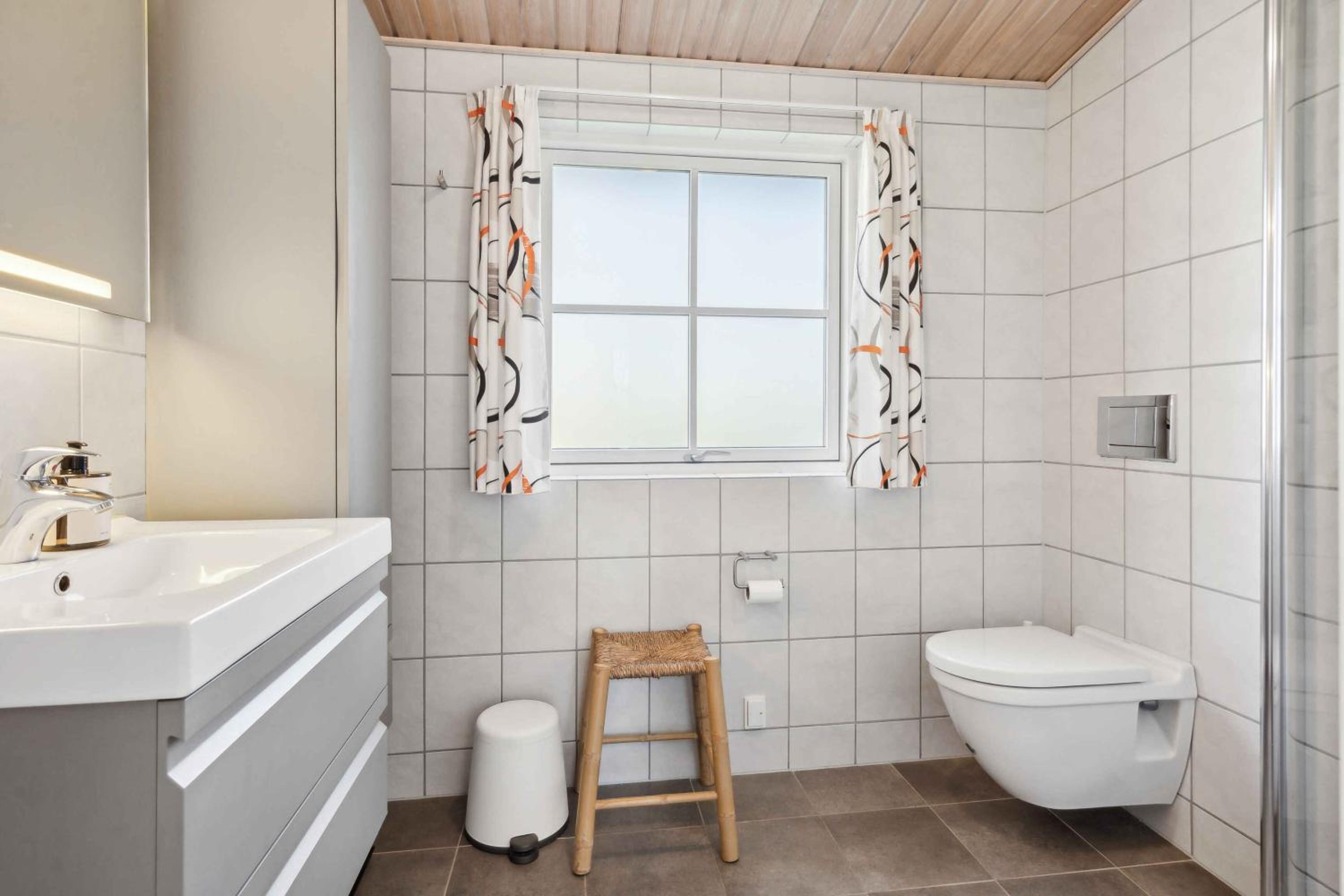 Lovely Cottage Within Walking Distance To The Sea