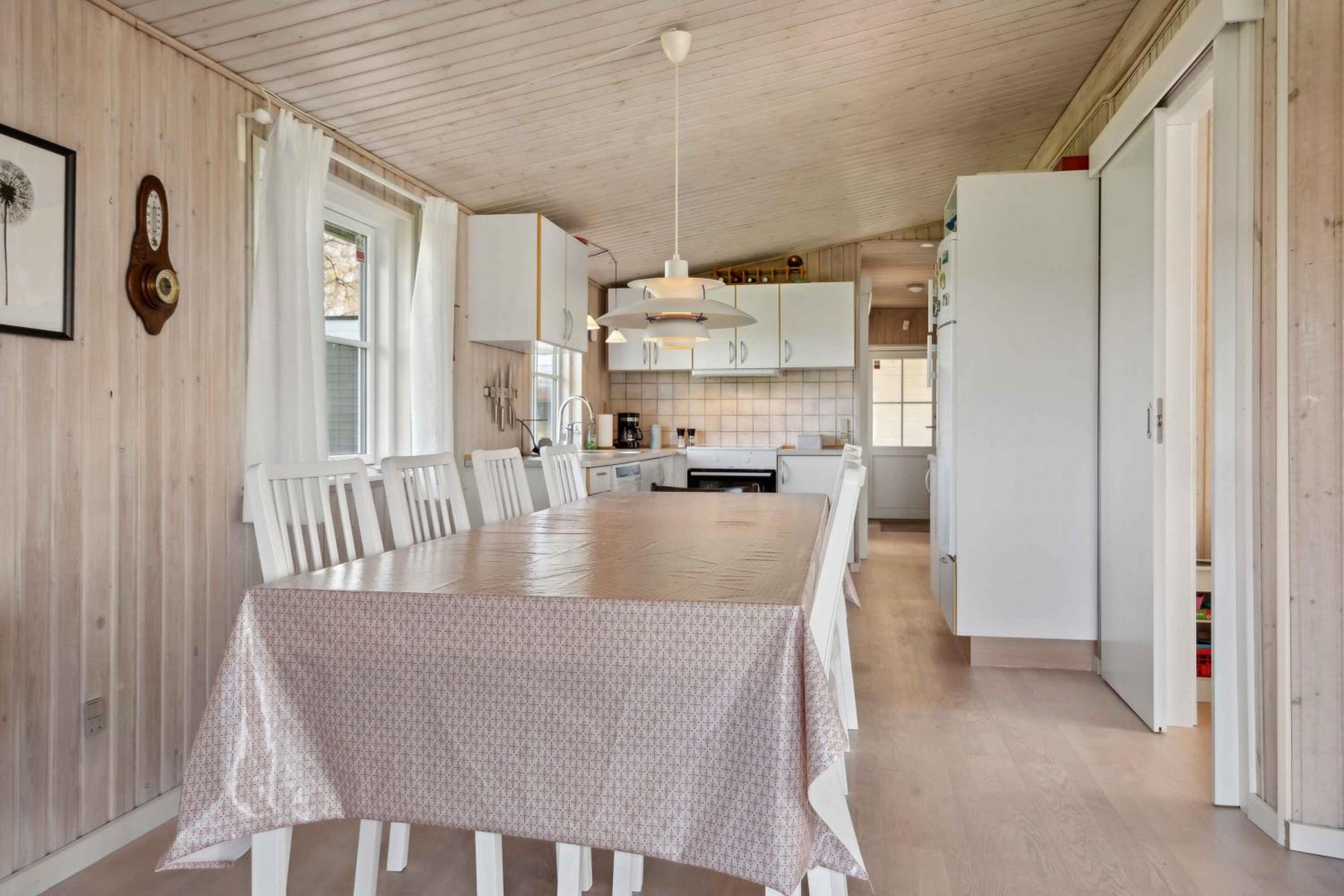 Lovely Cottage Within Walking Distance To The Sea