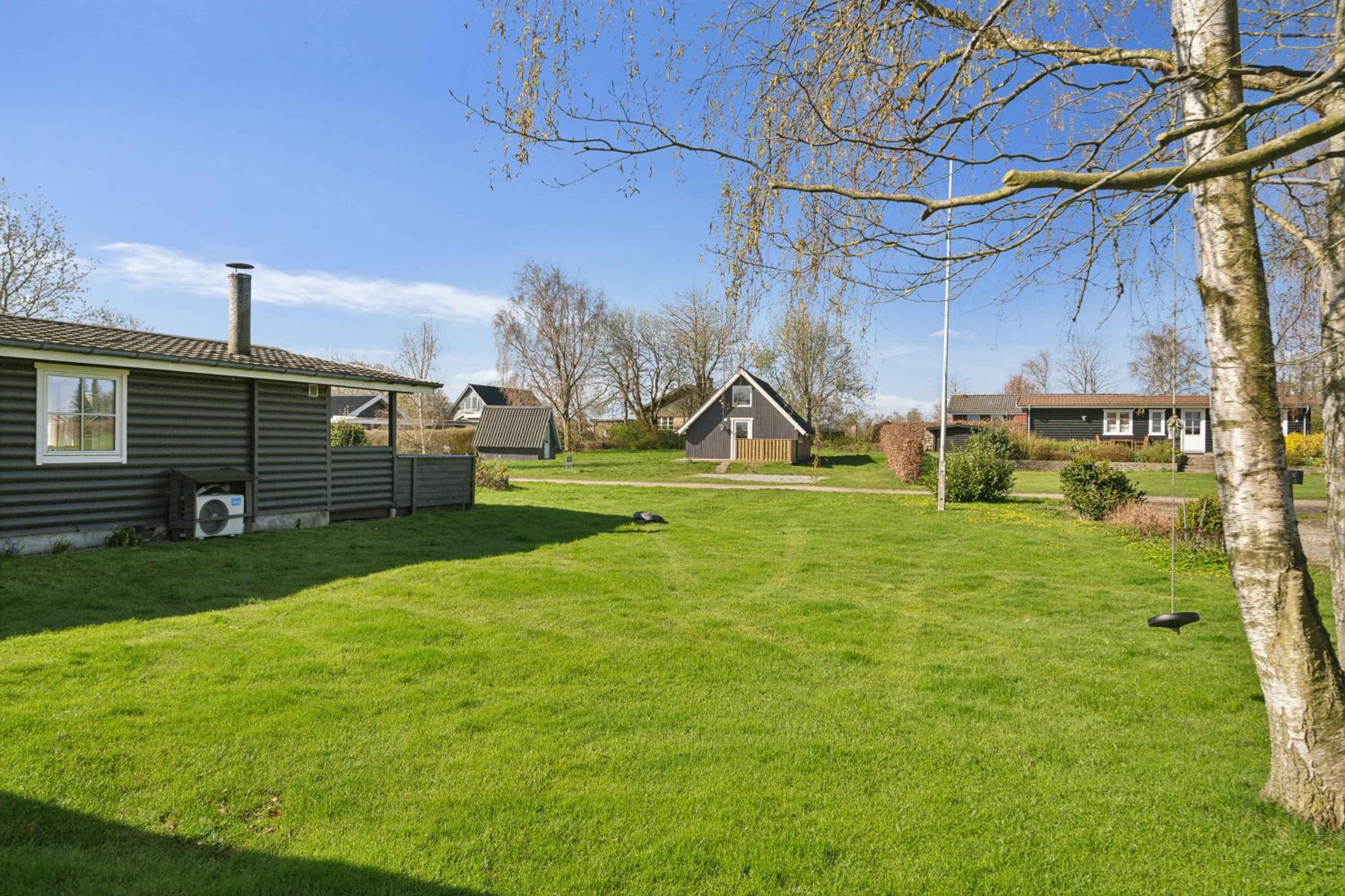 Lovely Cottage Within Walking Distance To The Sea