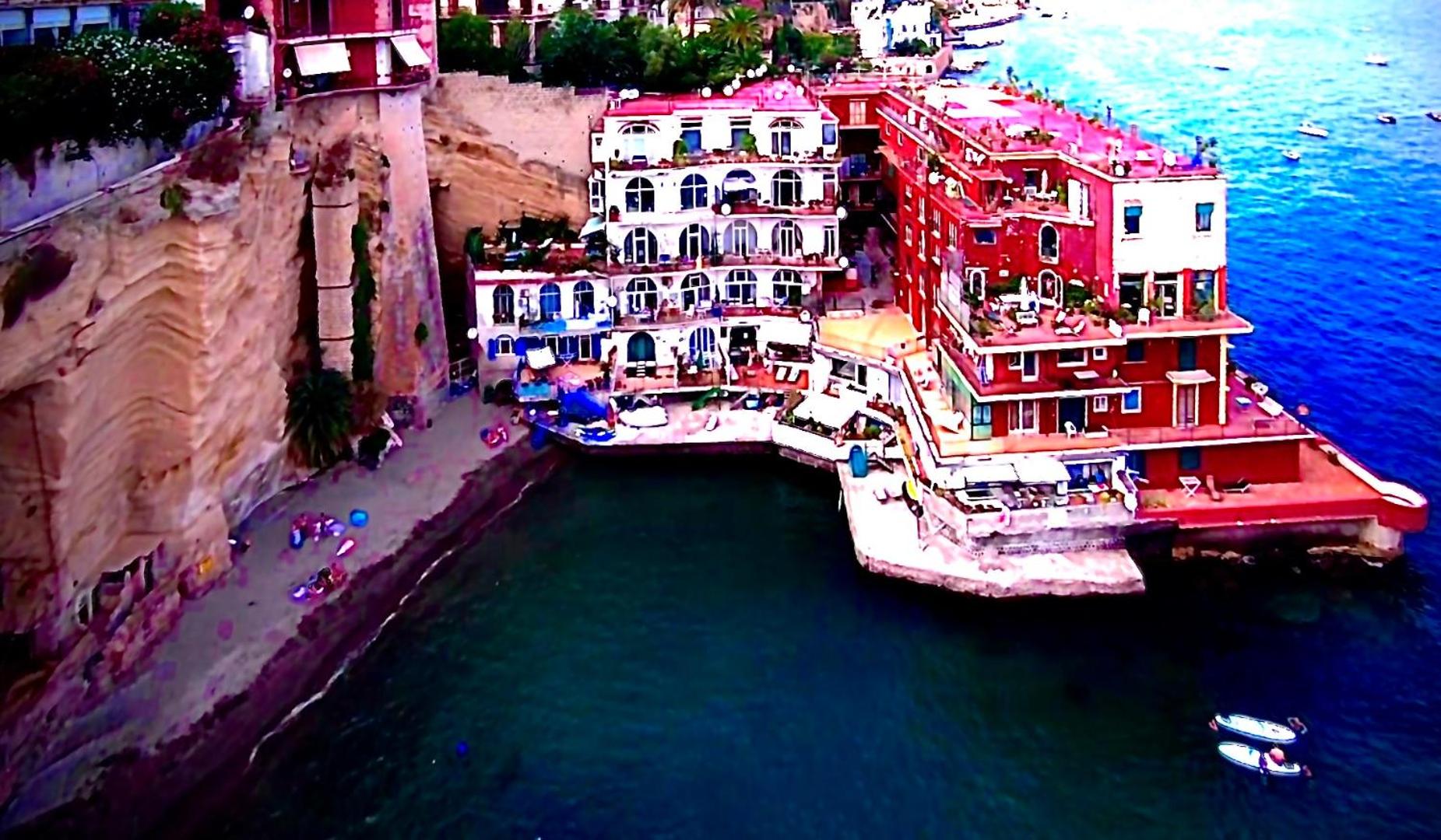 Grotta Romana Home