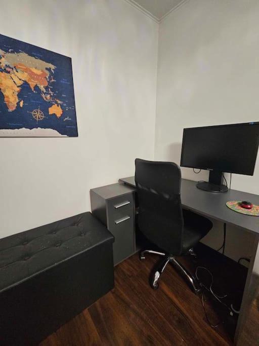 1-bedroom apartment on the 5th floor without lift, 8-min trainride from old town view 4