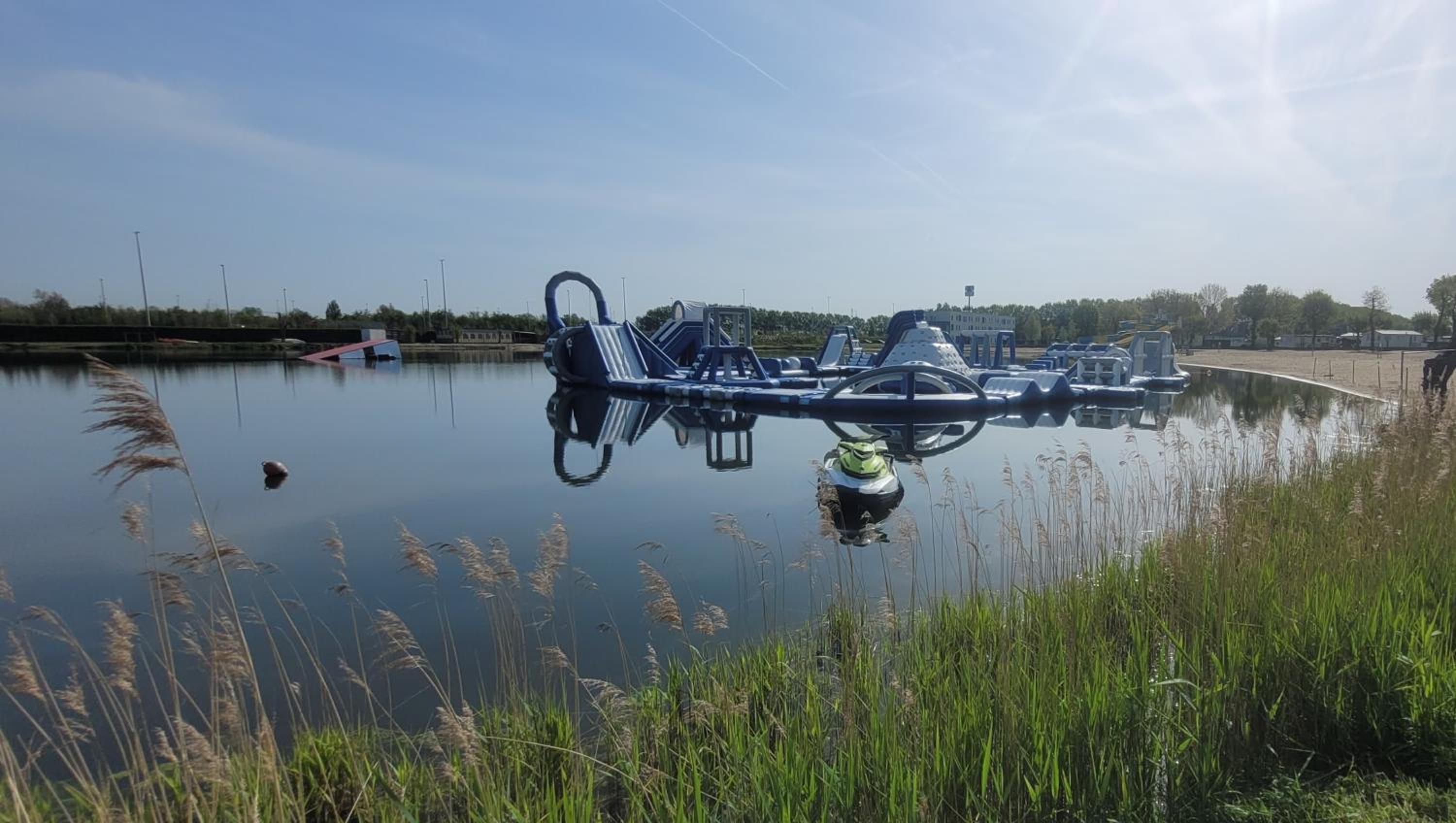 Chalet Sea-renity Lakeside met jacuzzi