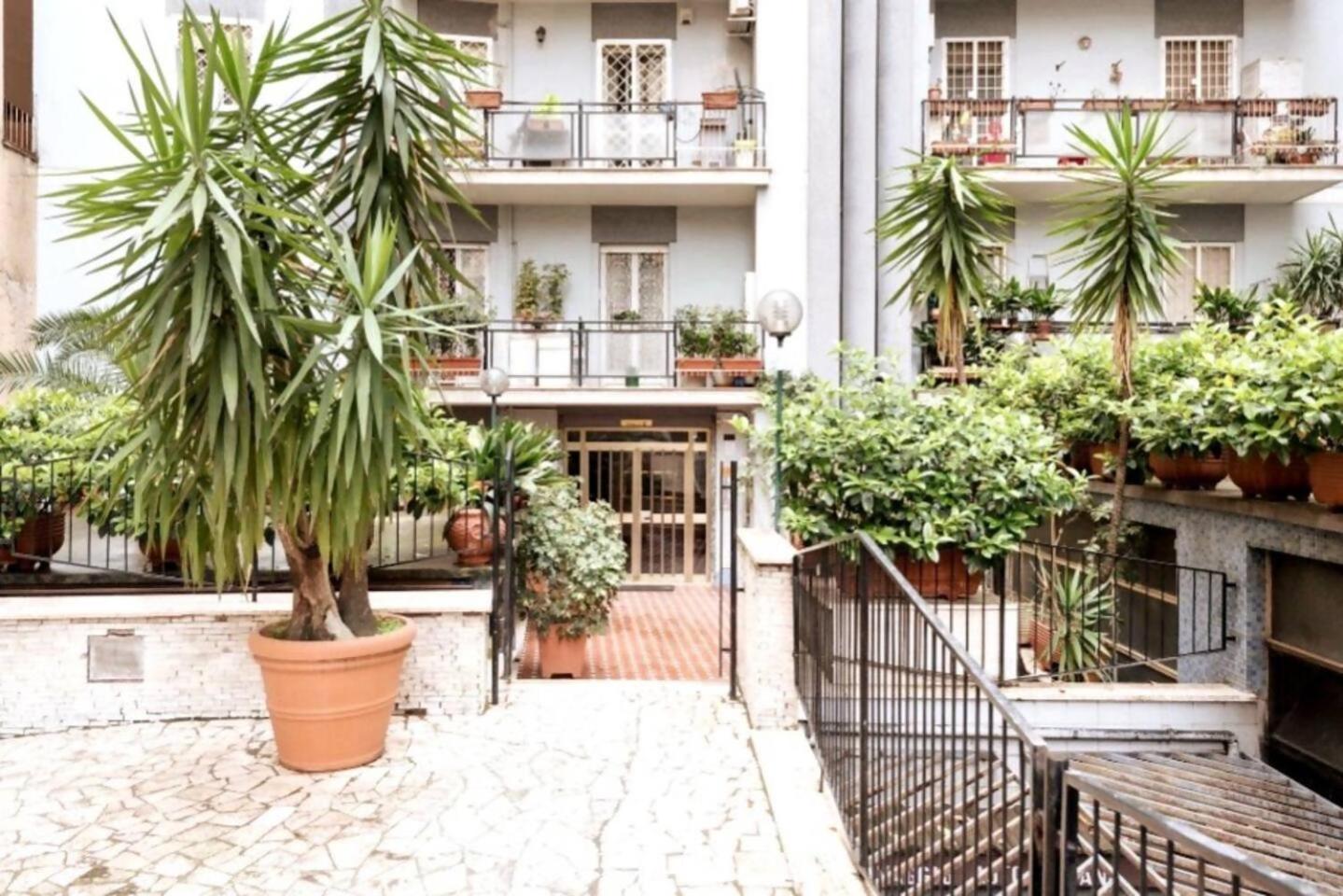 RomeEyes apartment