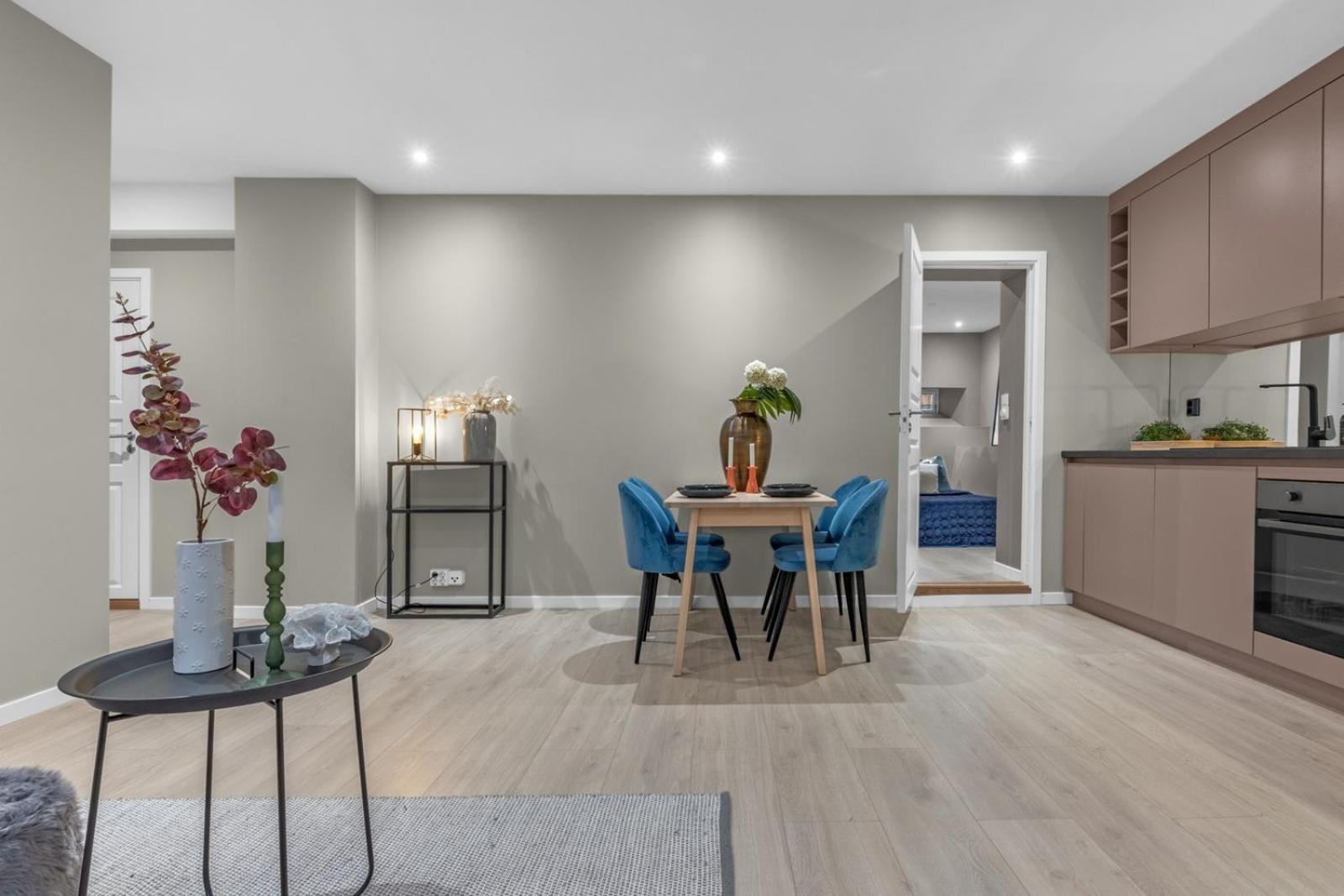 Modern in a luxurious area - Super central - 6 pax view 3