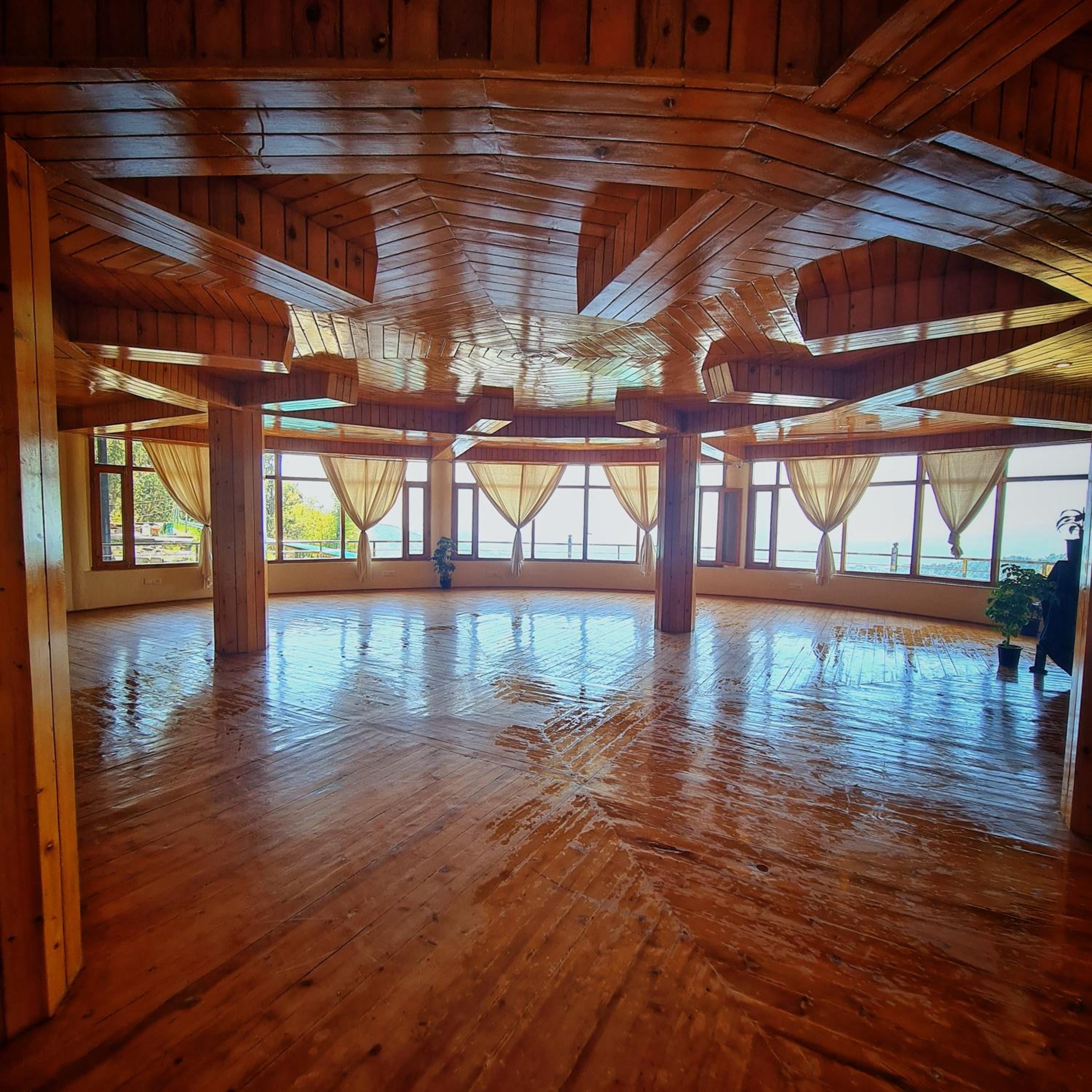 EDM Hostel