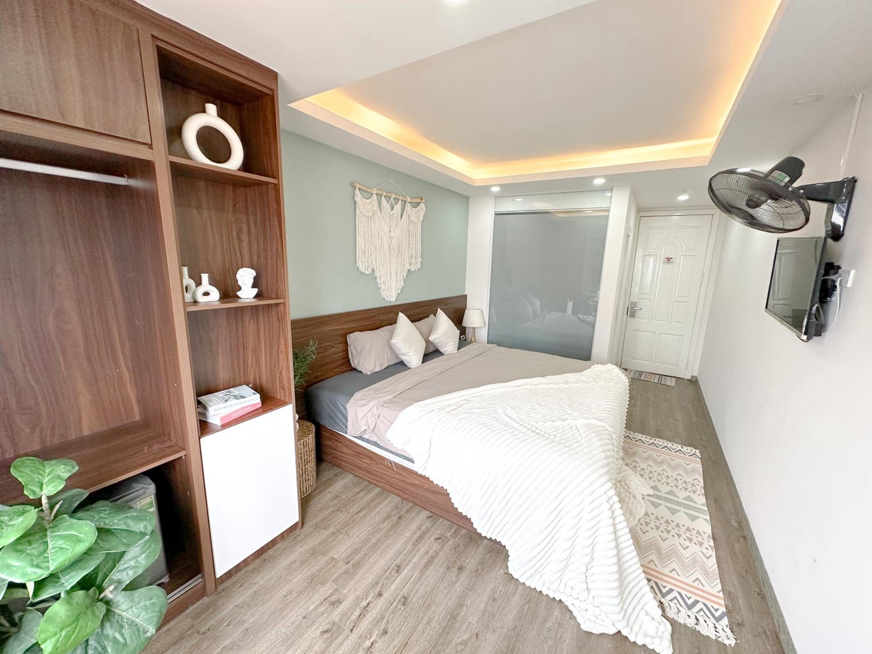 Green Hotel & Apartment HN - by BAY LUXURY