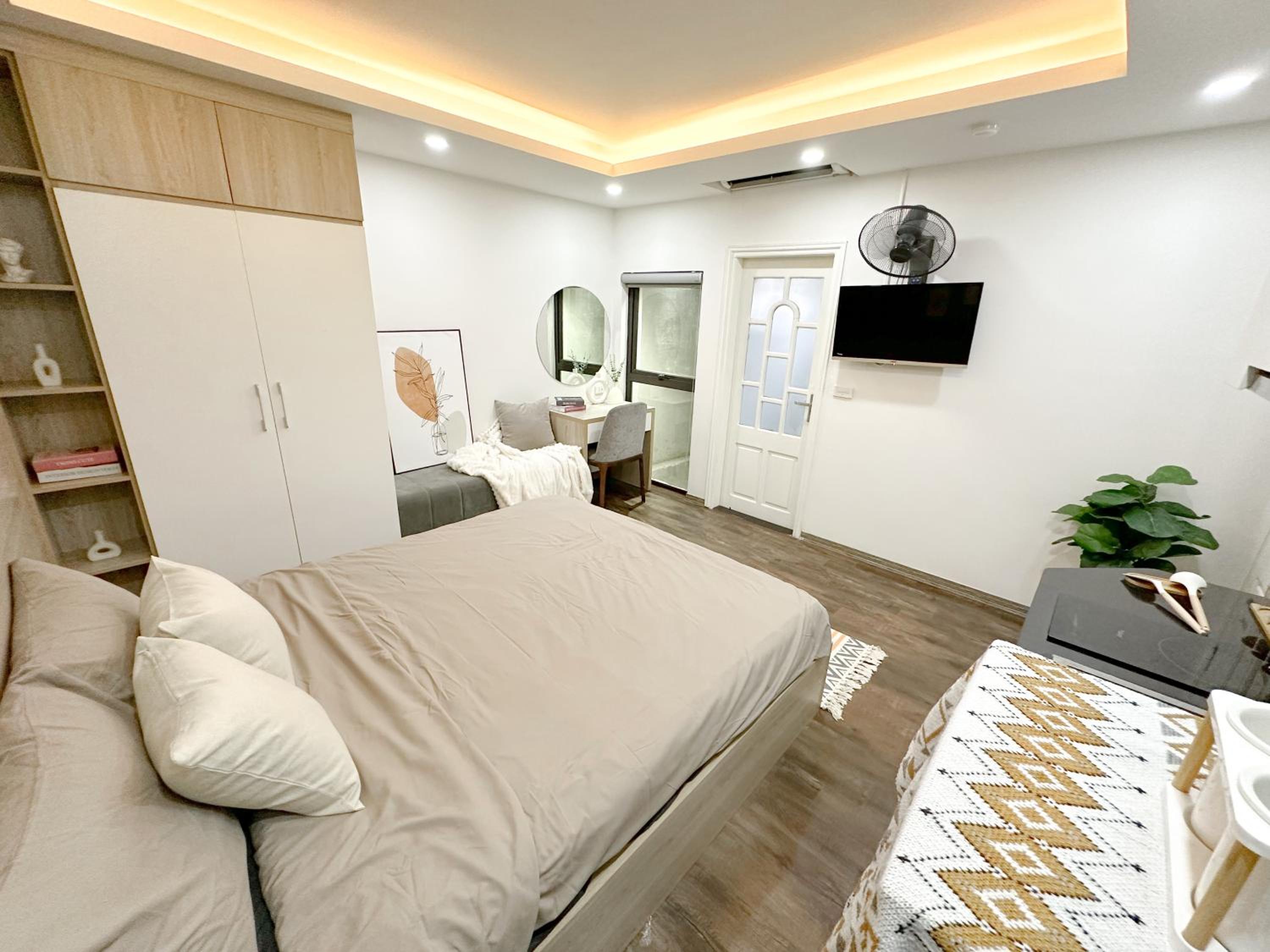 Green Hotel & Apartment HN - by BAY LUXURY