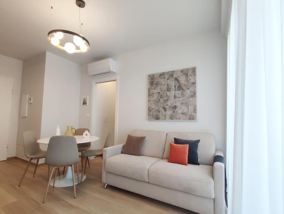 Suite Elegance a due passi dal mare con posto auto view 4