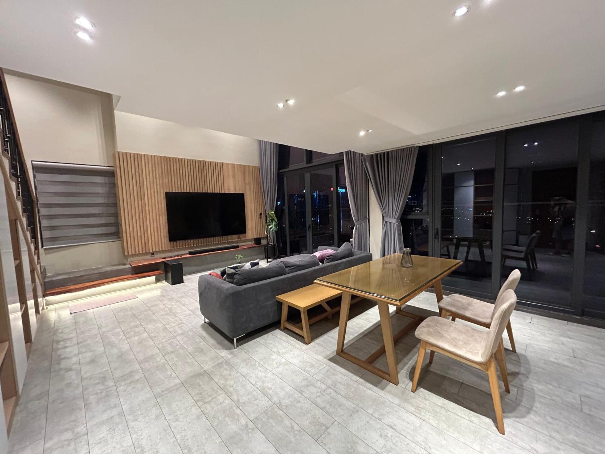 PentStudio WestLake Tay Ho