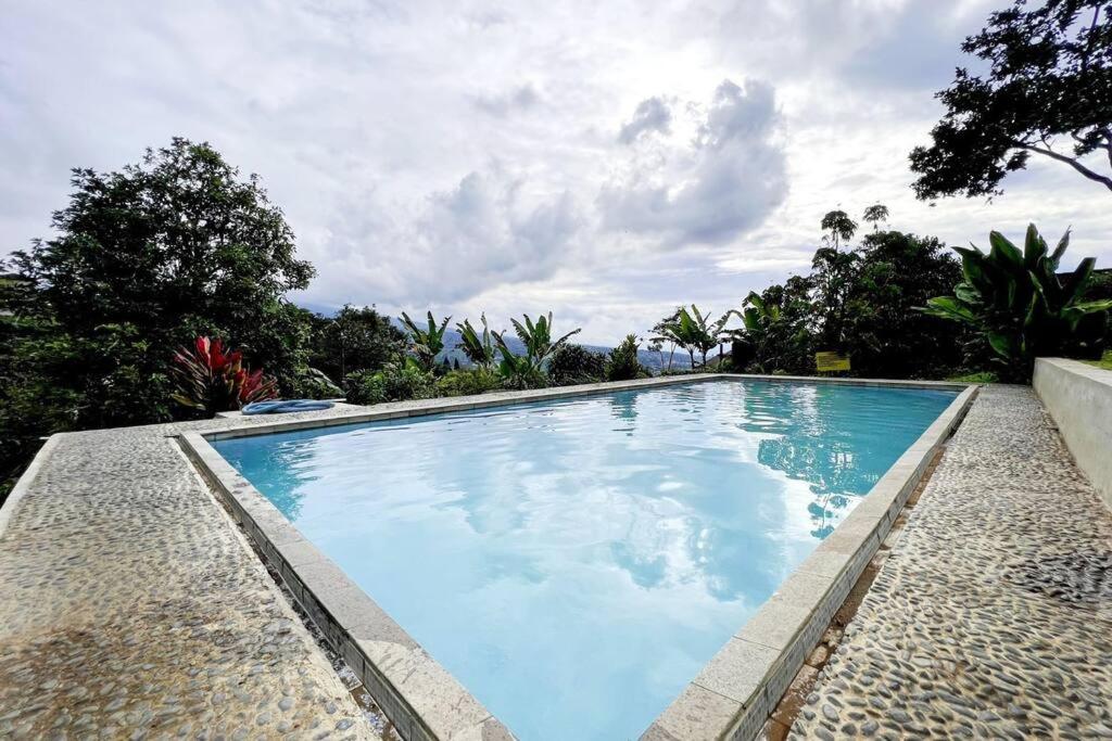 Vila Varina Puncak Private Pool view 2