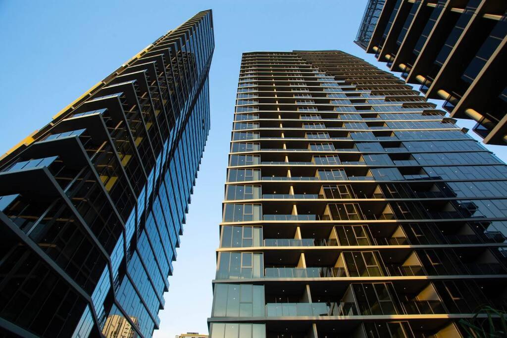 Hotel Brand-new central apartment w pool, gym and more - Image 1