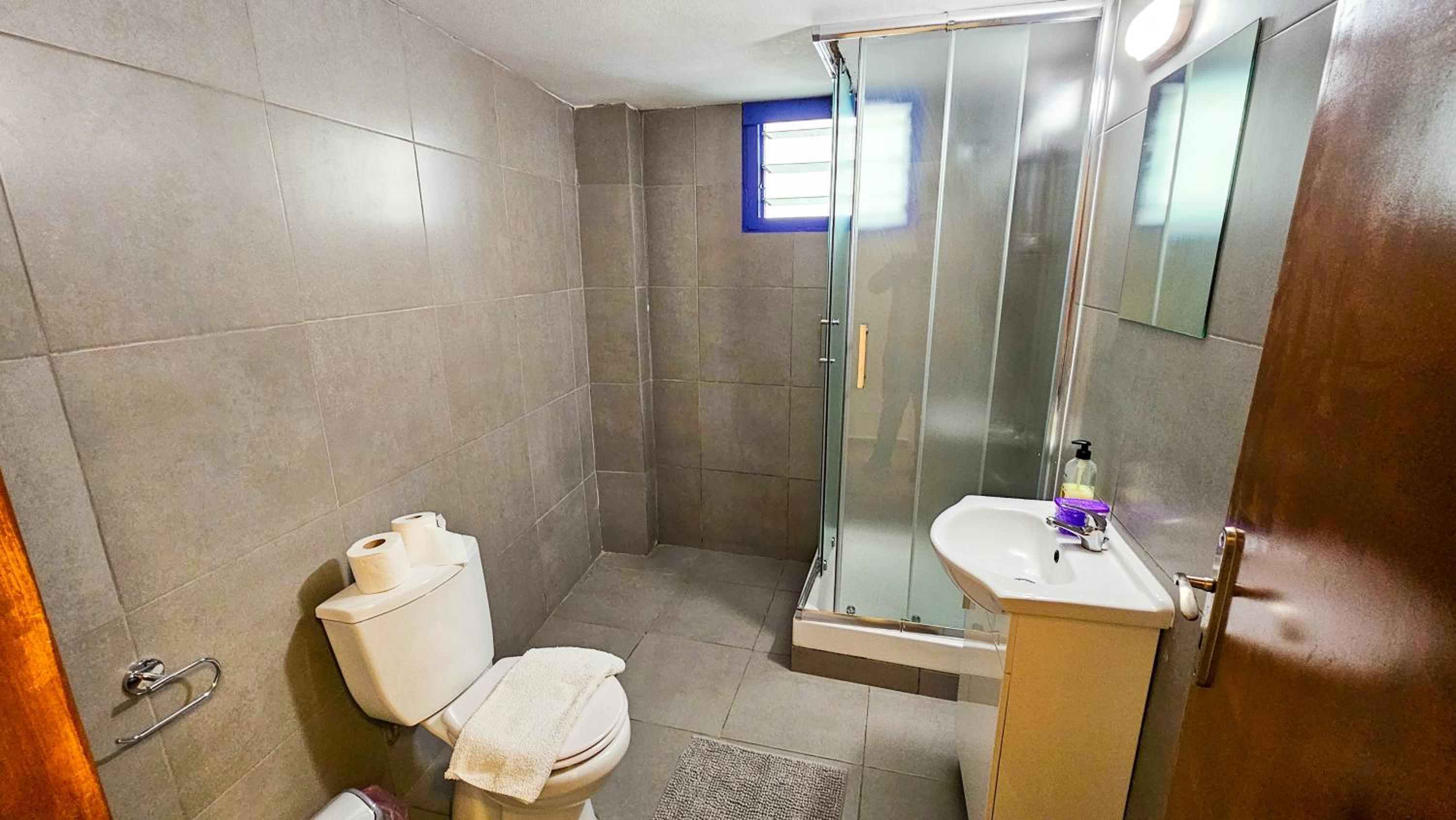 Sunshine City Apartment, 150m from Chabad Lubavitch