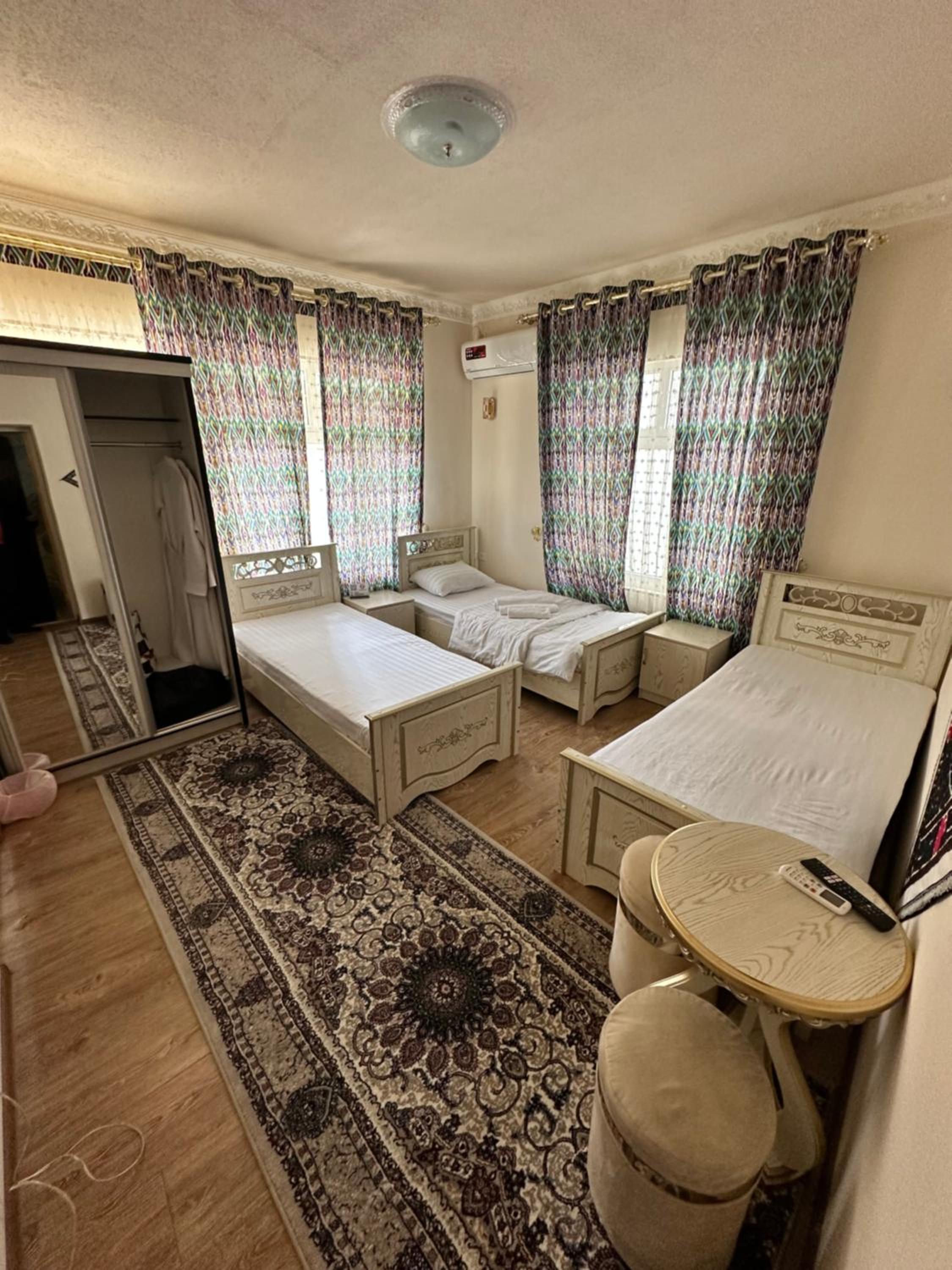 Qozi Hotel