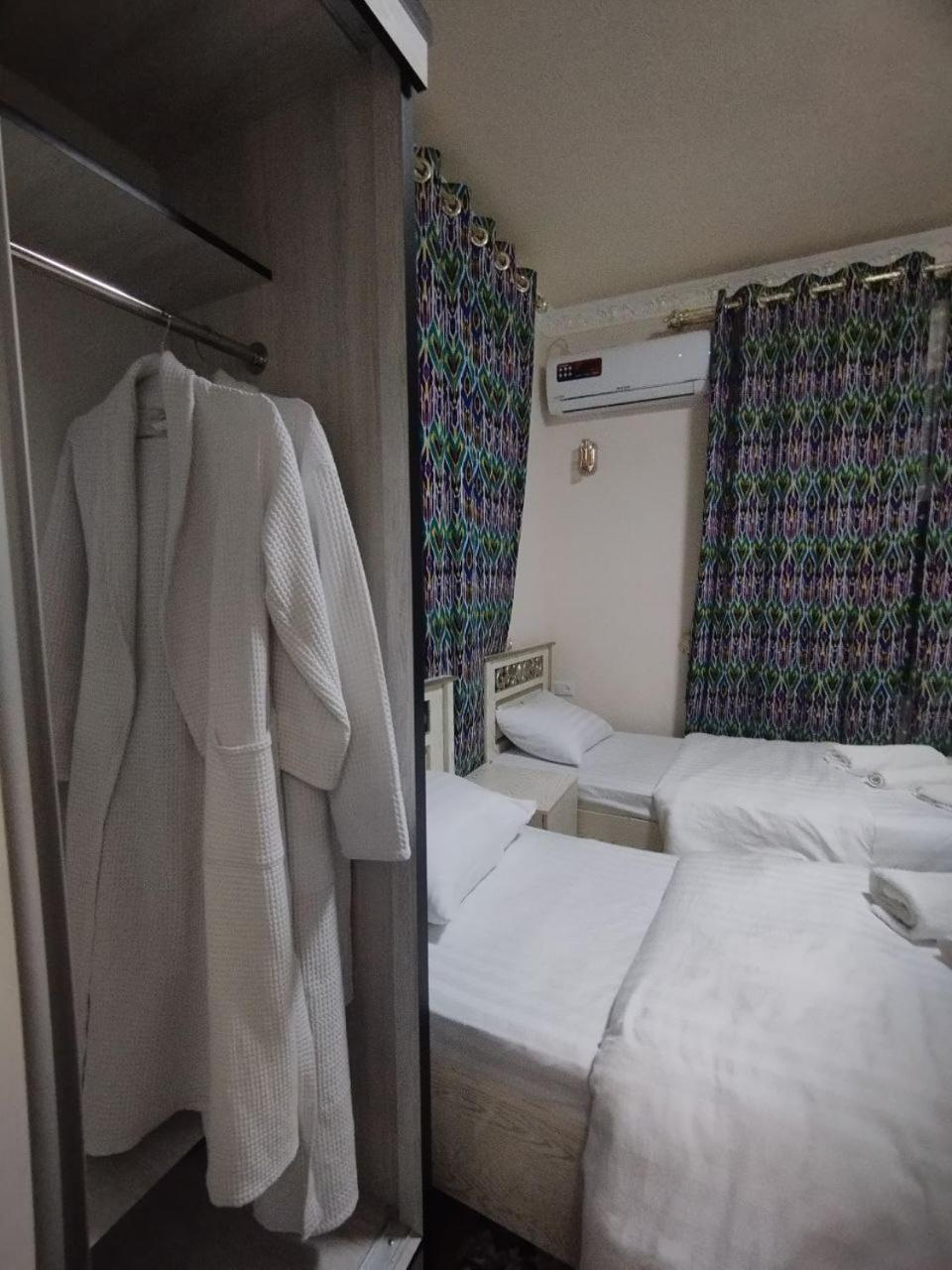 Qozi Hotel