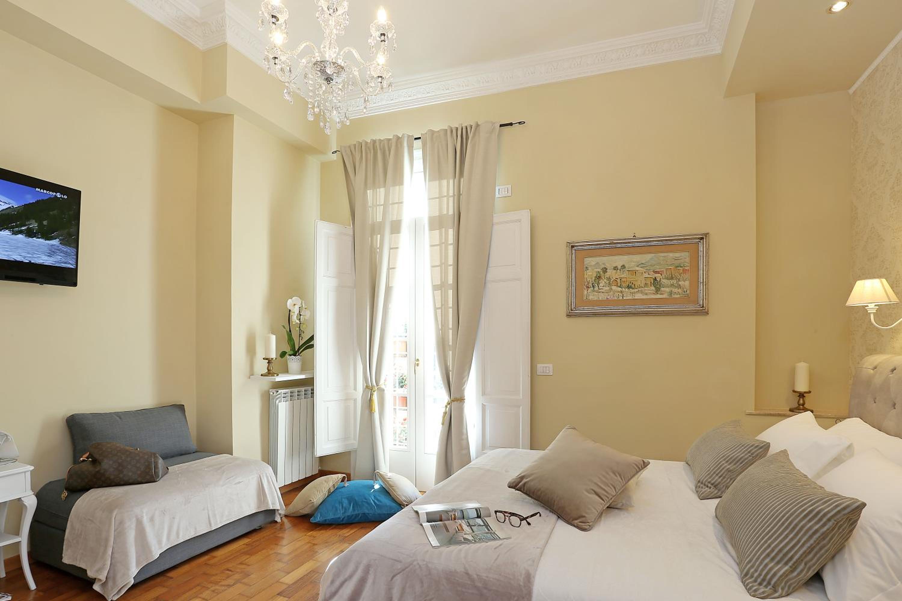 Grand Tour Rome Suites - Liberty Collection
