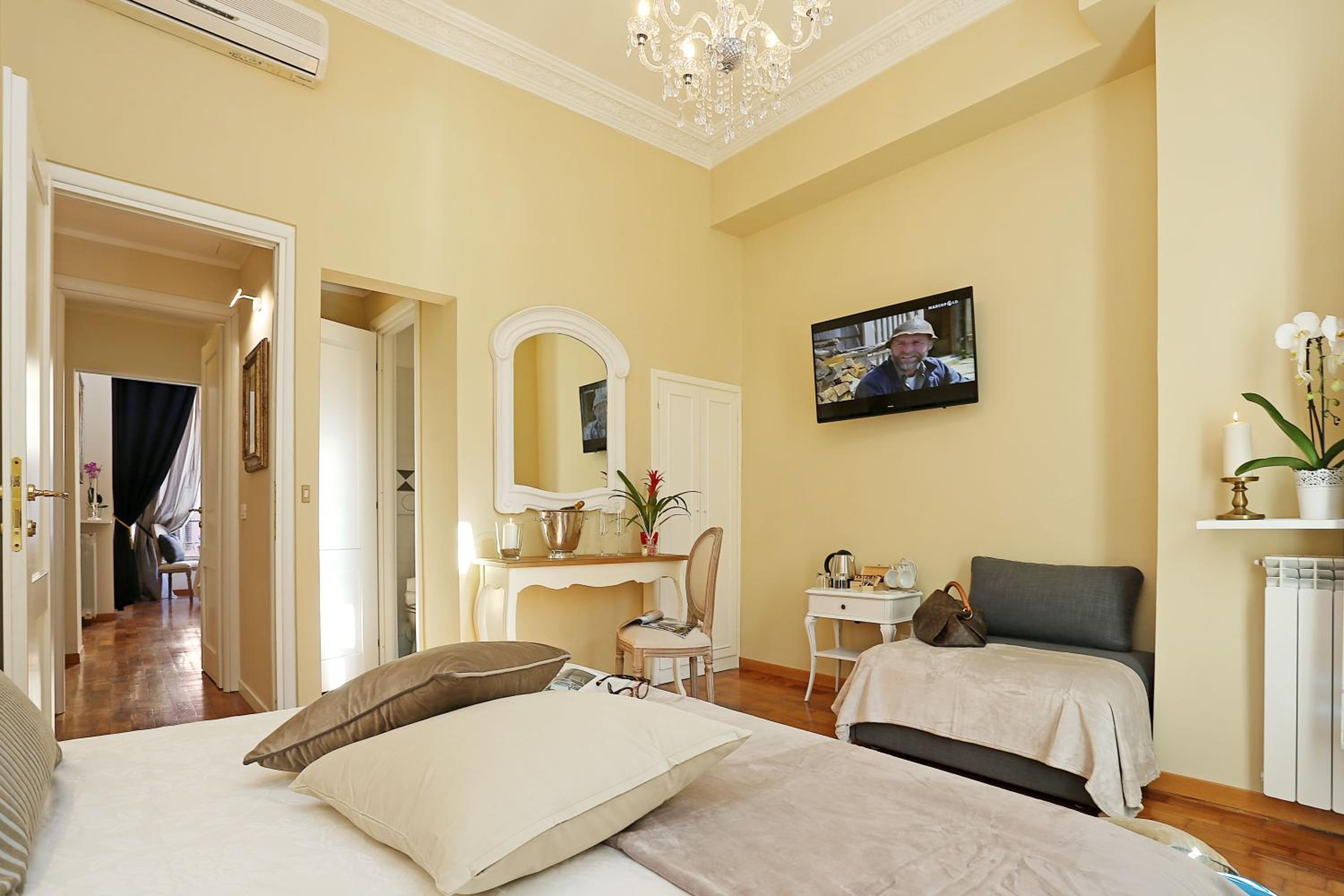 Grand Tour Rome Suites - Liberty Collection