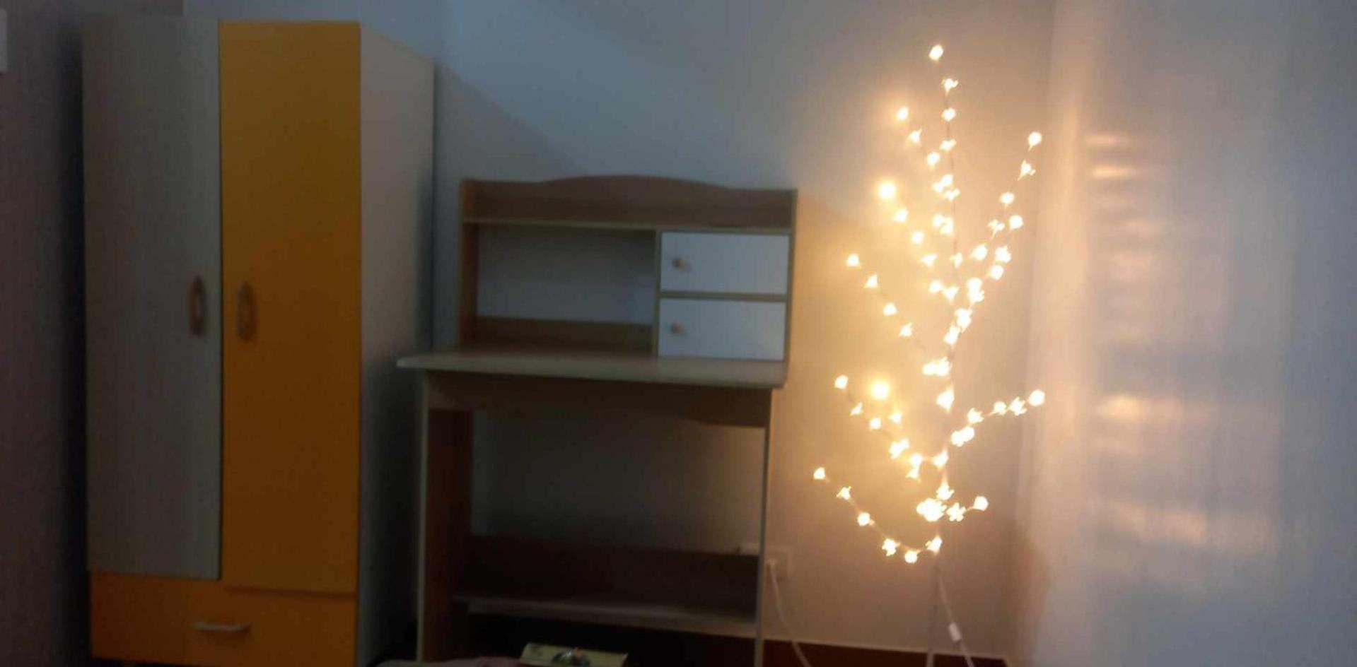 Comfy 1 Bedroom with Netflix & Free Wifi - Trees Residences Condominium