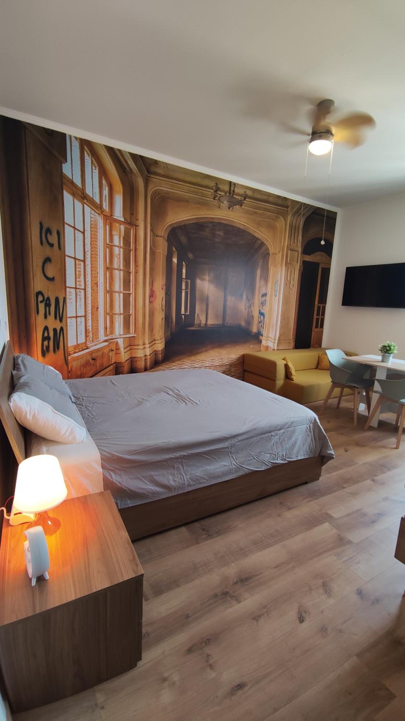 hotel room
