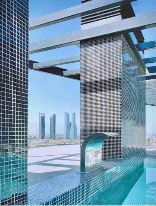 Business Apartament, Torre Australis