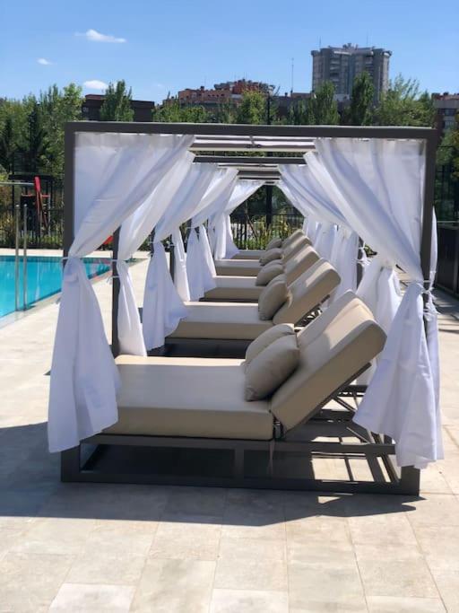 Business Apartament, Torre Australis