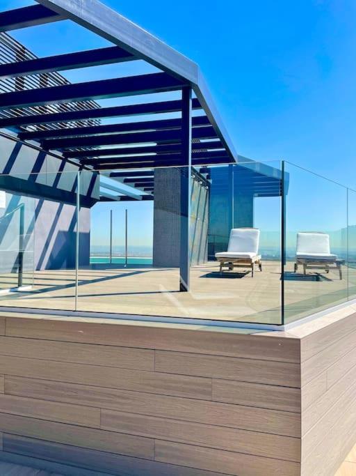 Business Apartament, Torre Australis