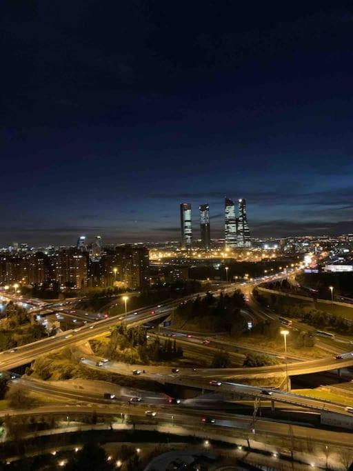 Business Apartament, Torre Australis