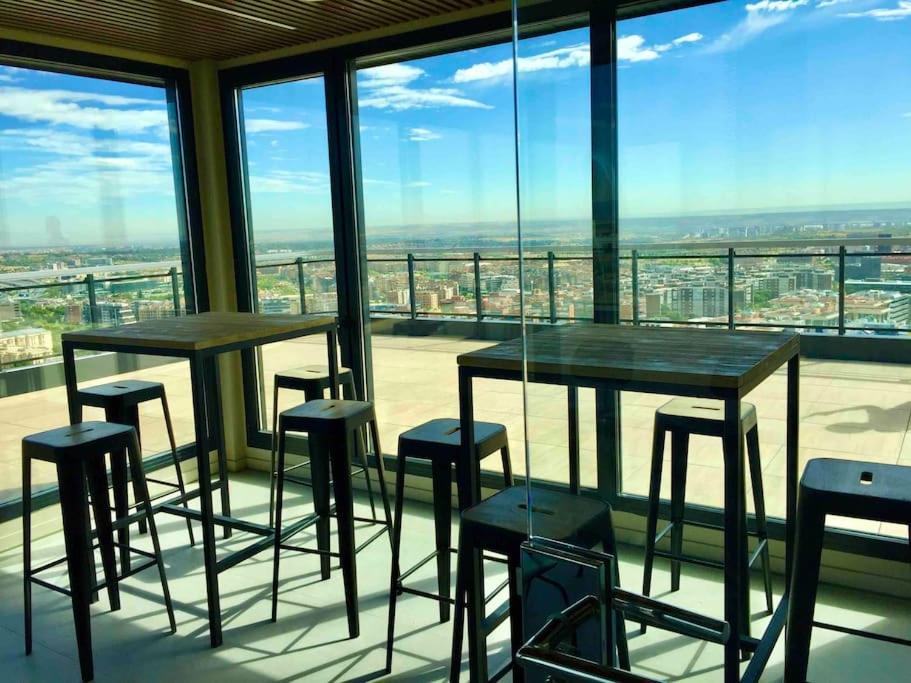 Business Apartament, Torre Australis