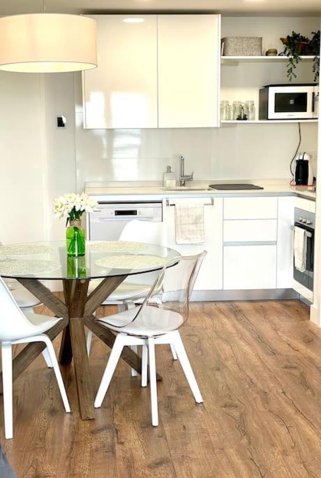 Business Apartament, Torre Australis