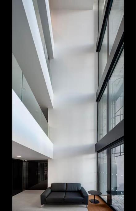 Business Apartament, Torre Australis