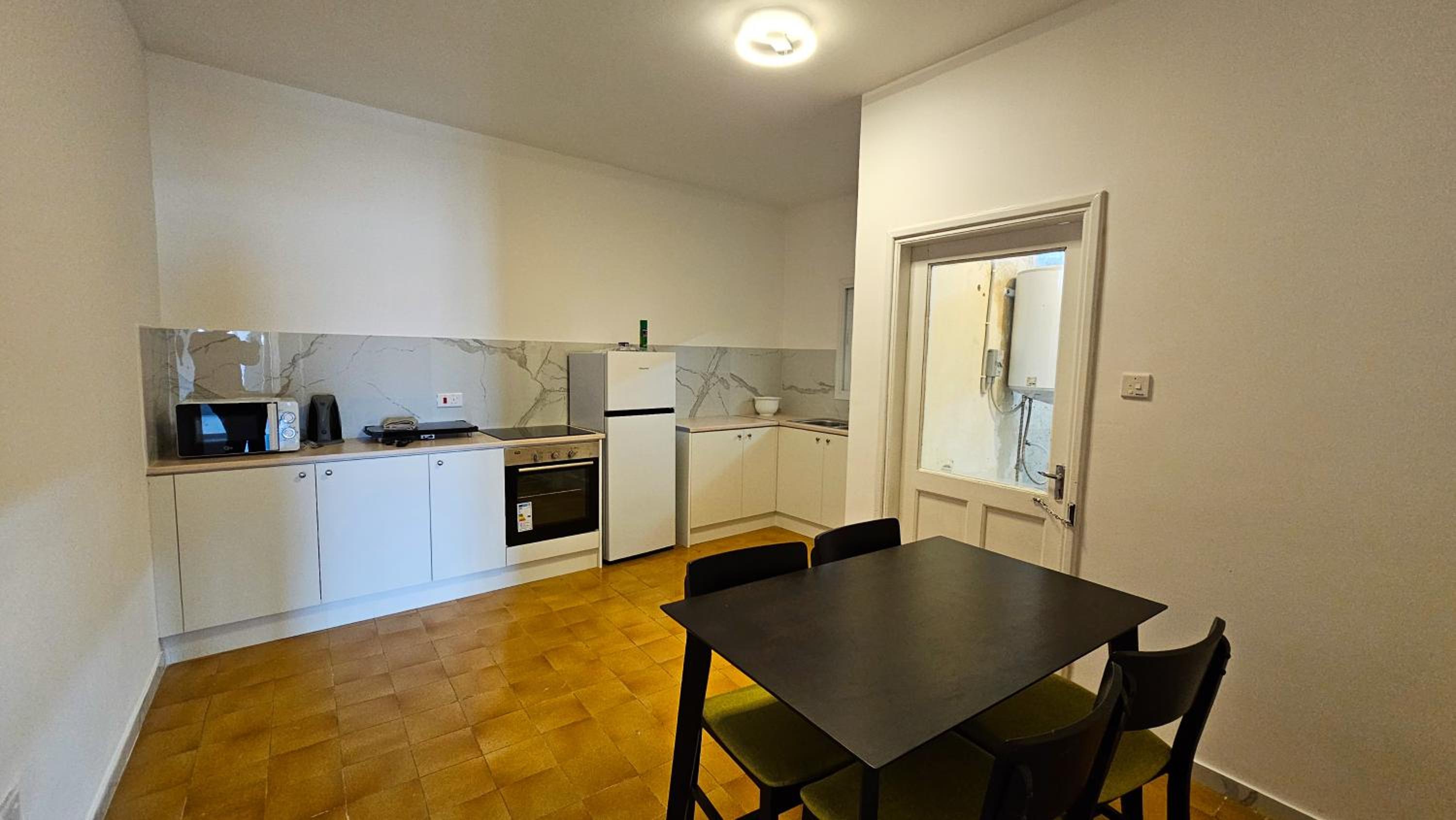 SKY Way City Apartment, 150m from Chabad Lubavitch