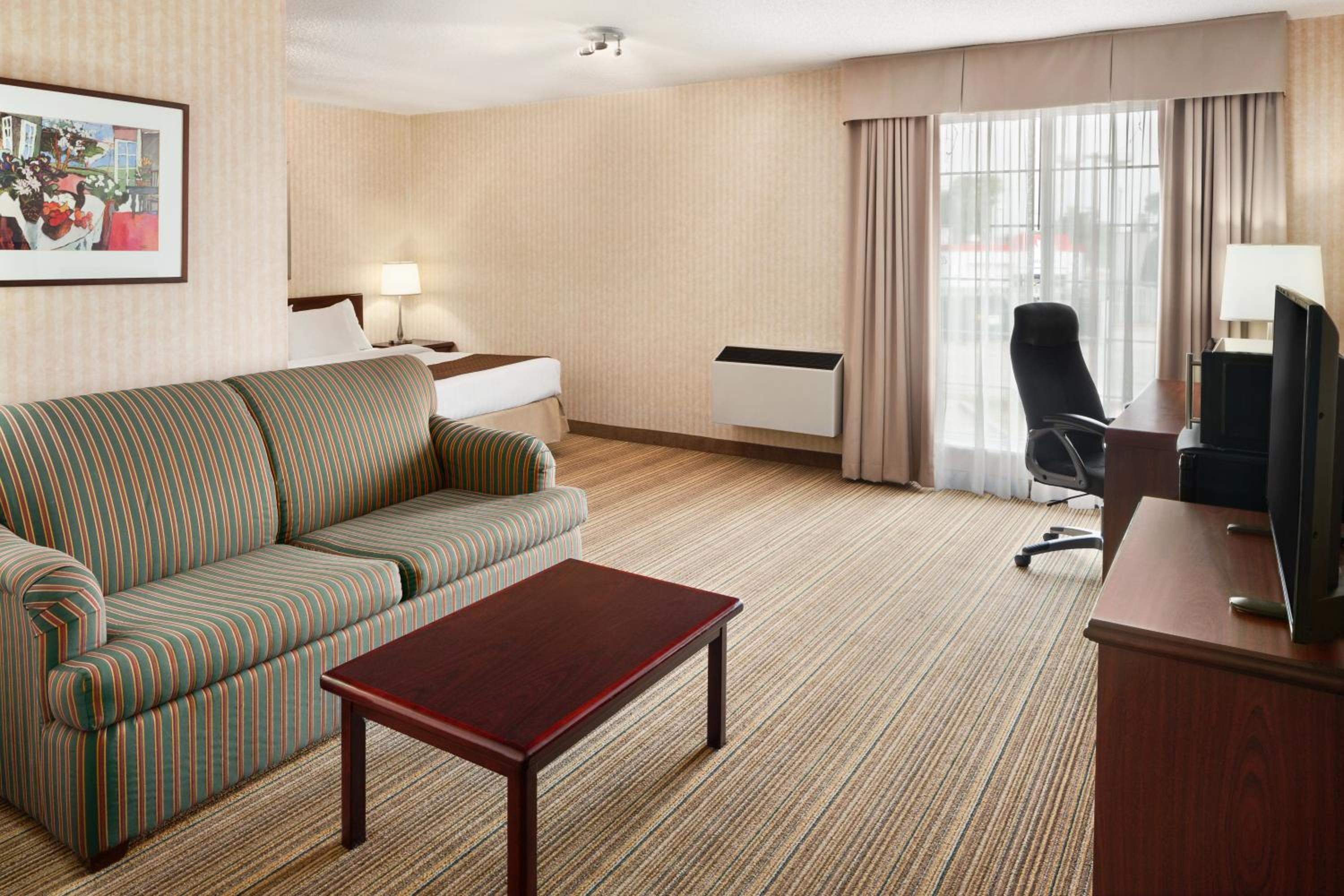 Brantford Vacations - Days Inn by Wyndham Brantford - Property Image 15