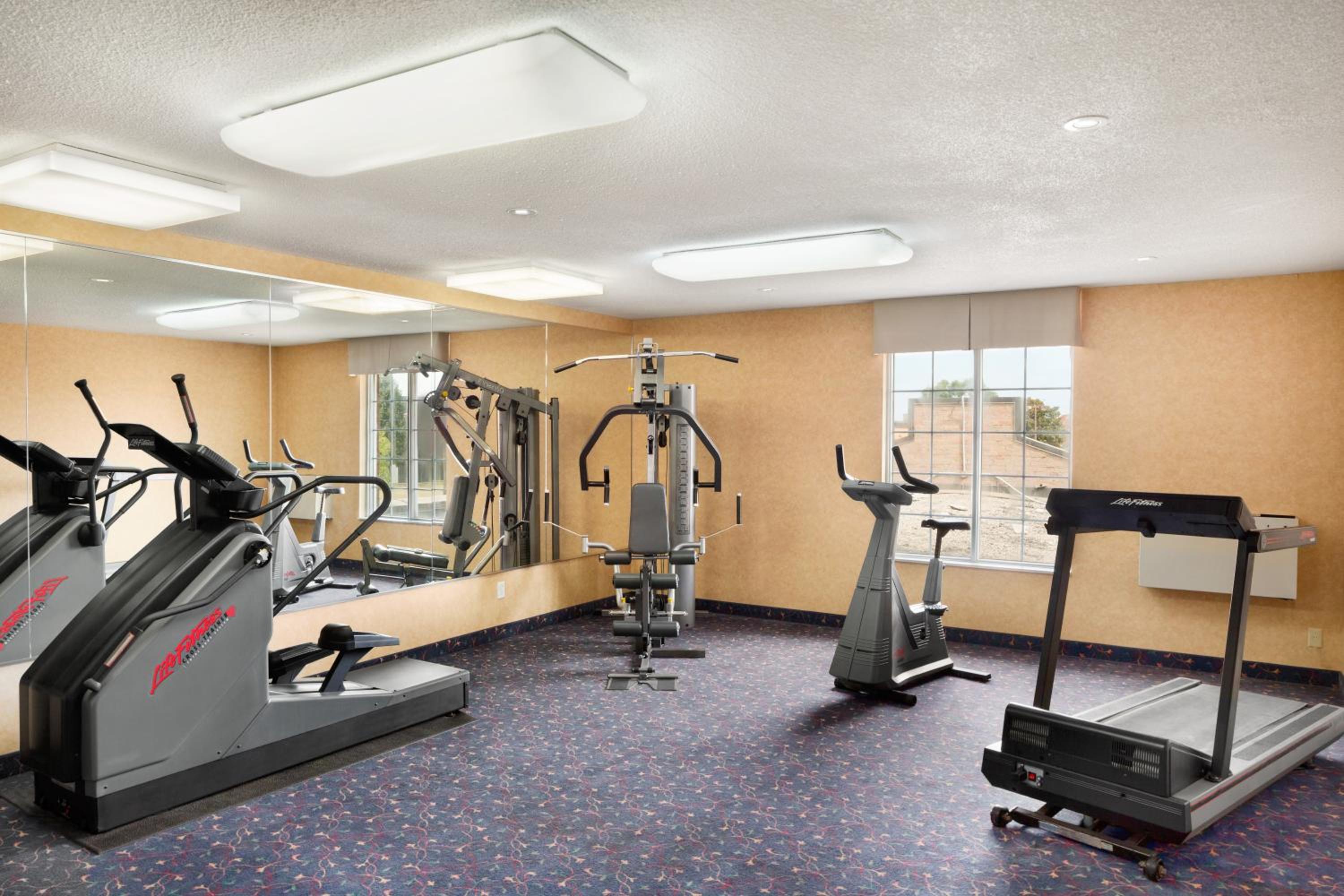 Brantford Vacations - Days Inn by Wyndham Brantford - Property Image 4