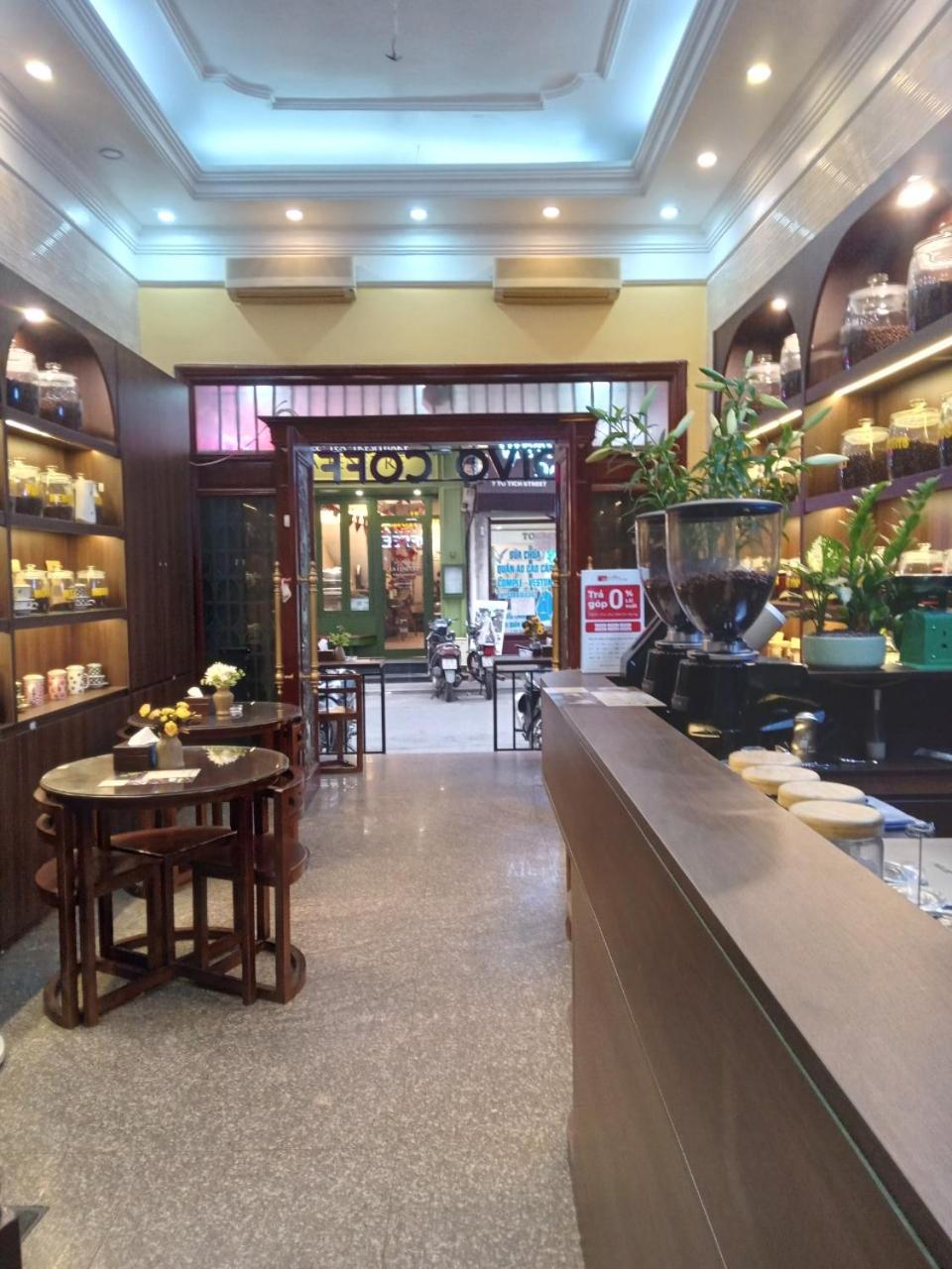 IL Divo Hostel 8 Hàng Đào & Travel & Spa - Hanoi Old Quarter