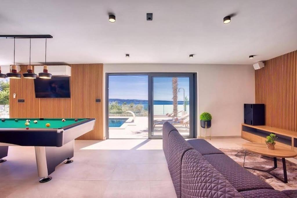 Villa Magic View Split with pool
