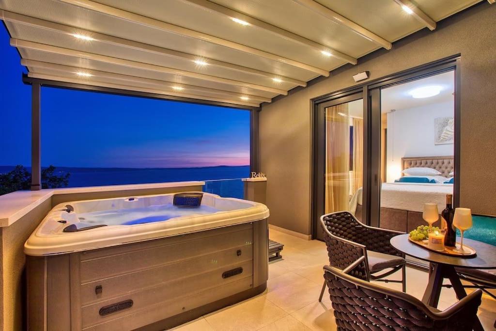 Villa Magic View Split with pool