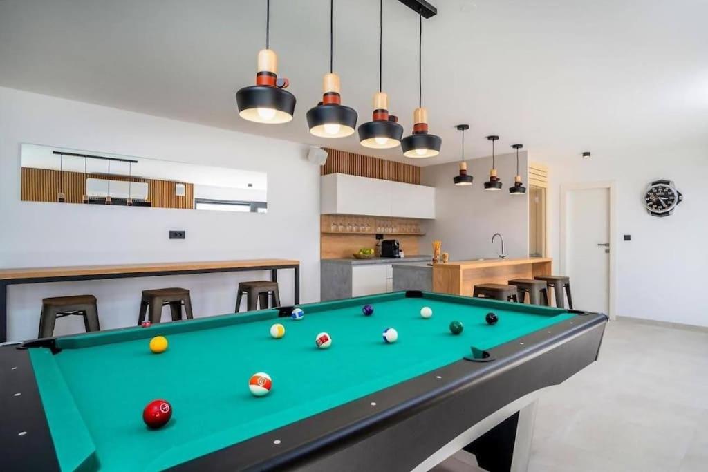 Villa Magic View Split with pool