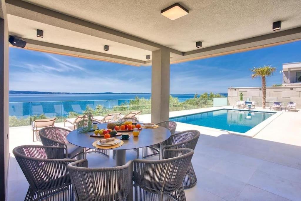 Villa Magic View Split with pool