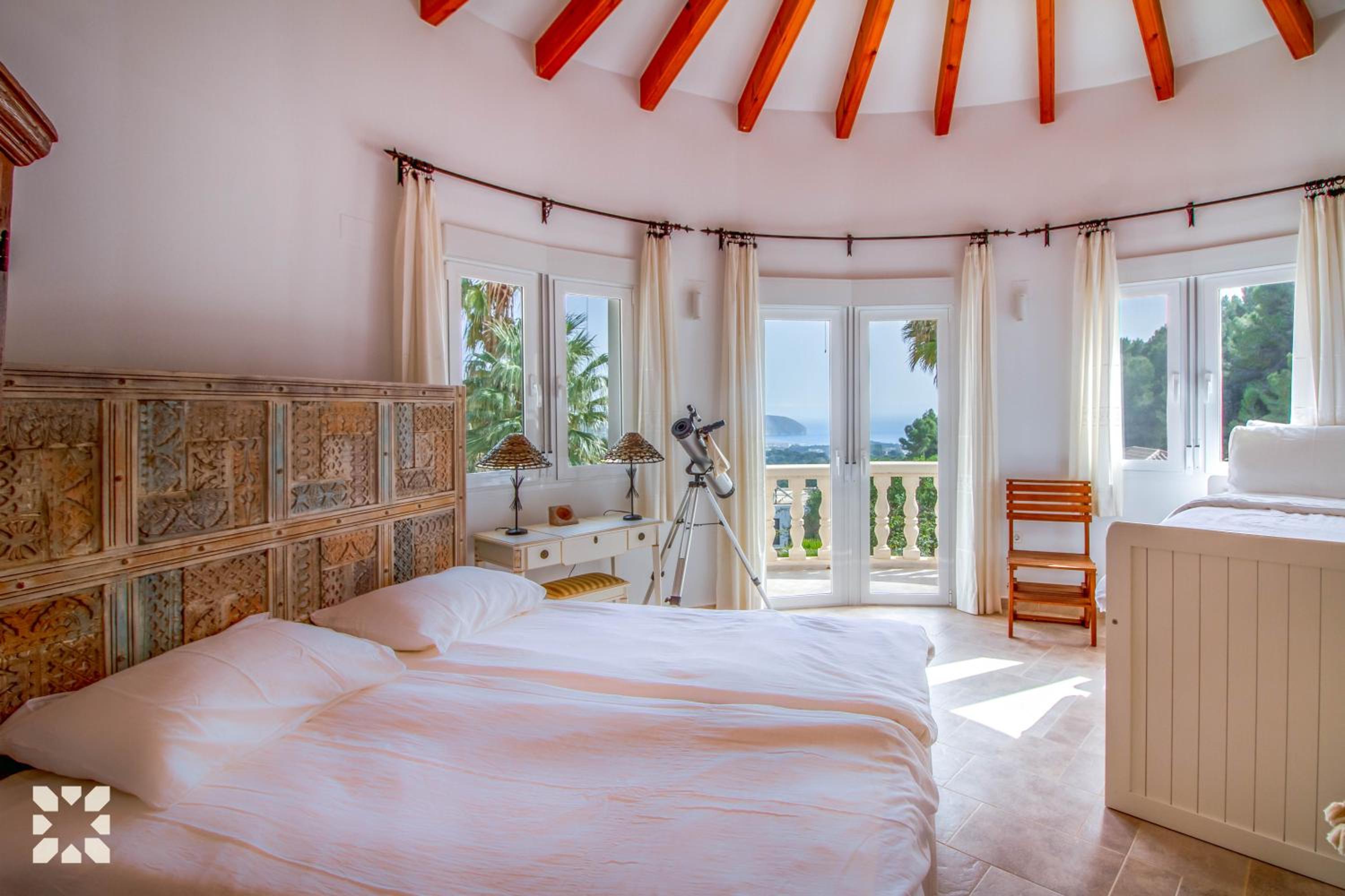 Villa Condor by Abahana Villas