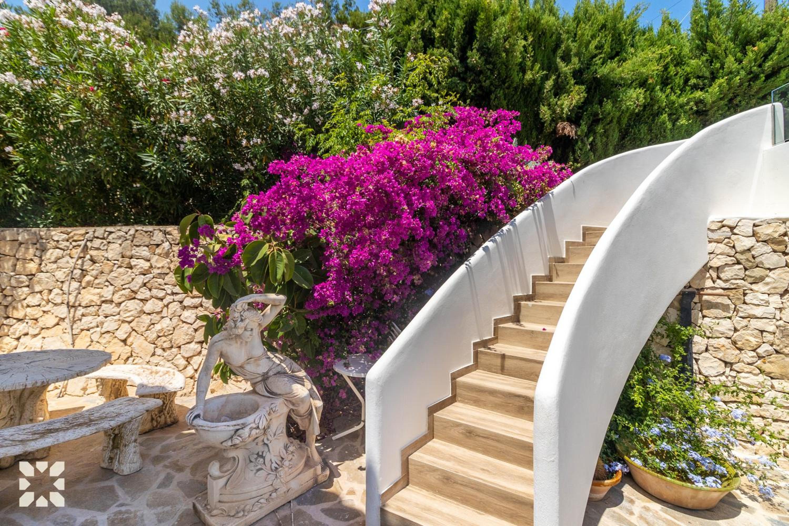 Villa Condor by Abahana Villas