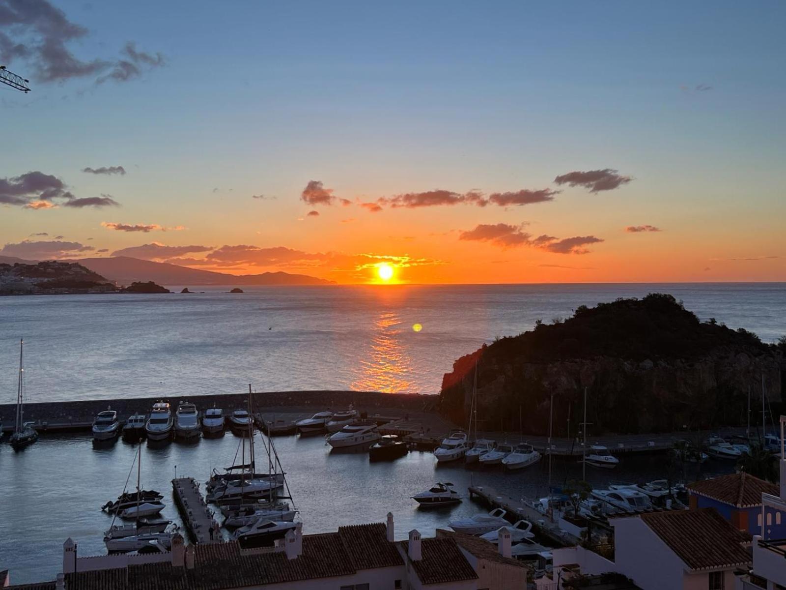 Icon Marina B