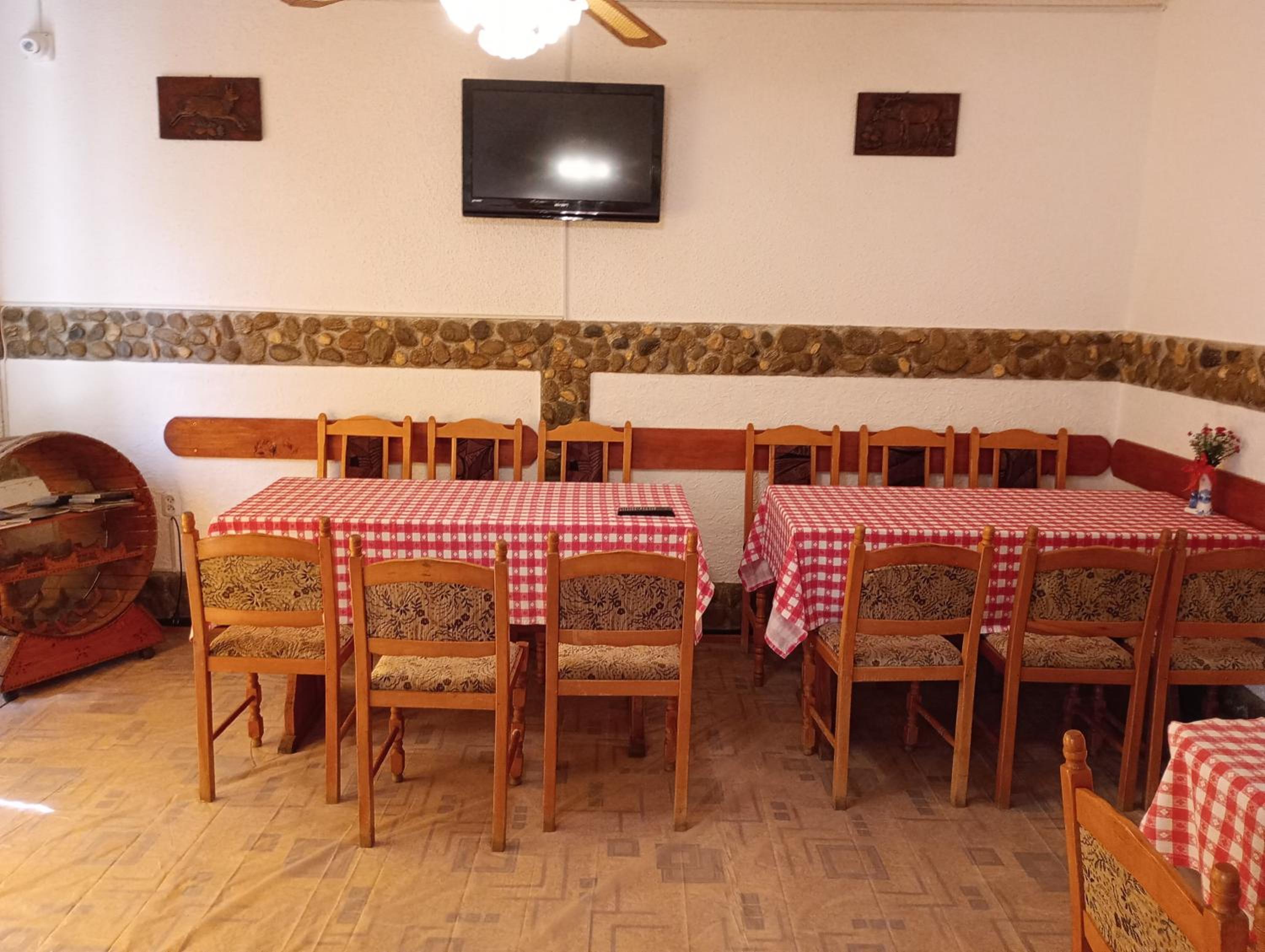 Pensiunea Irina 1 si 2