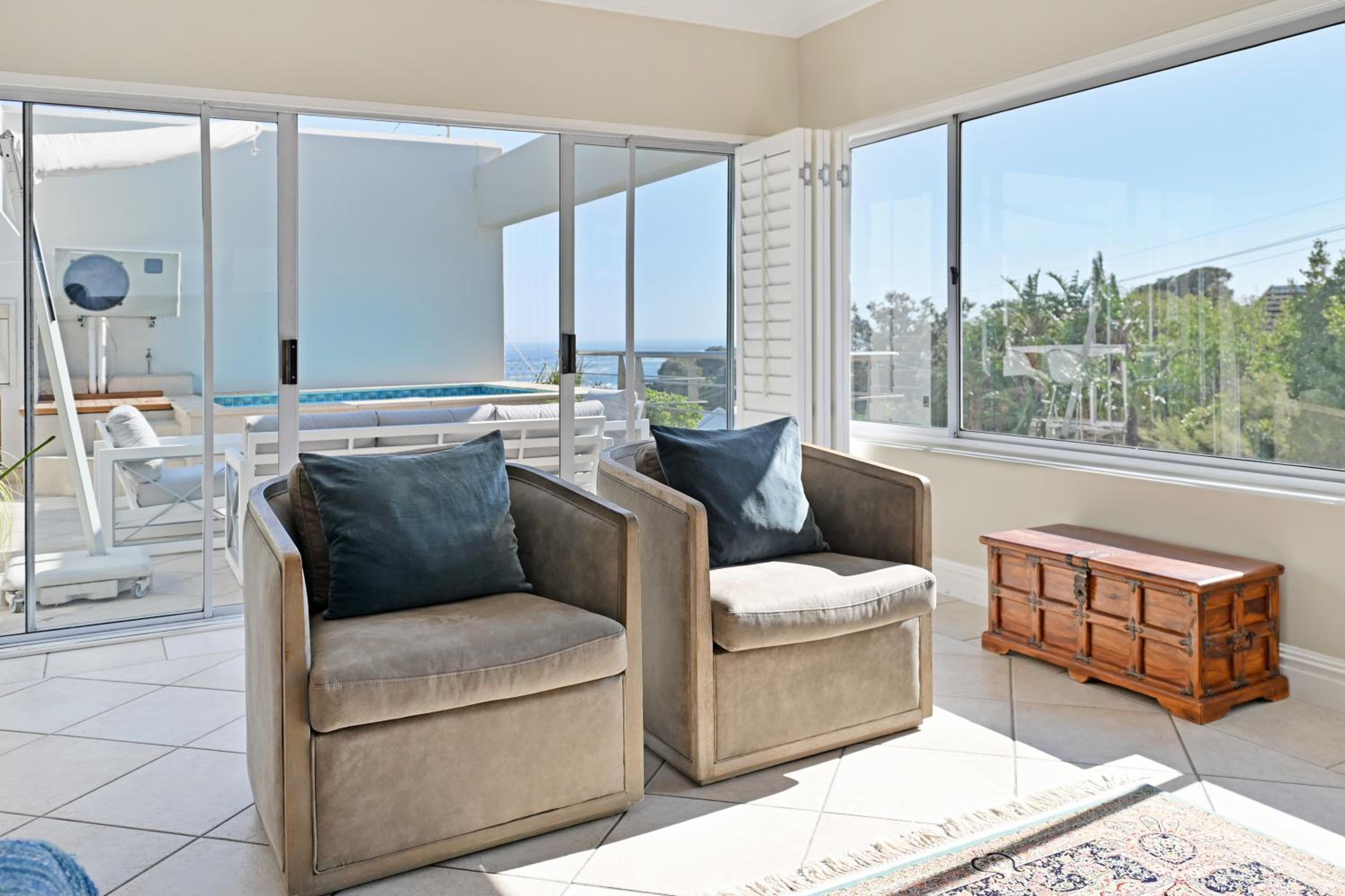 Elegant Camps Bay Villa with Pool 150m to Beach view 3