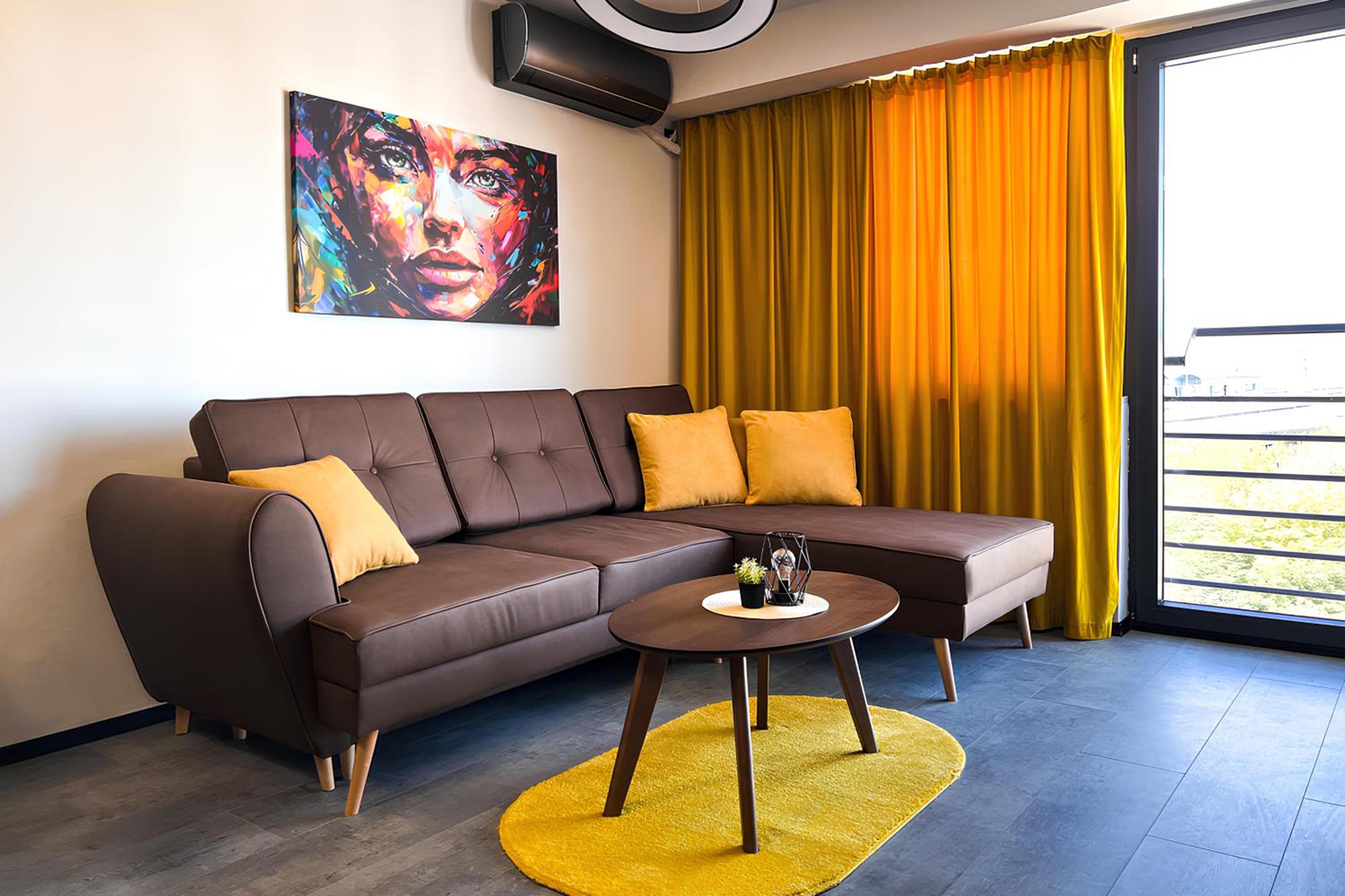 Karas Lux Apartment view 5