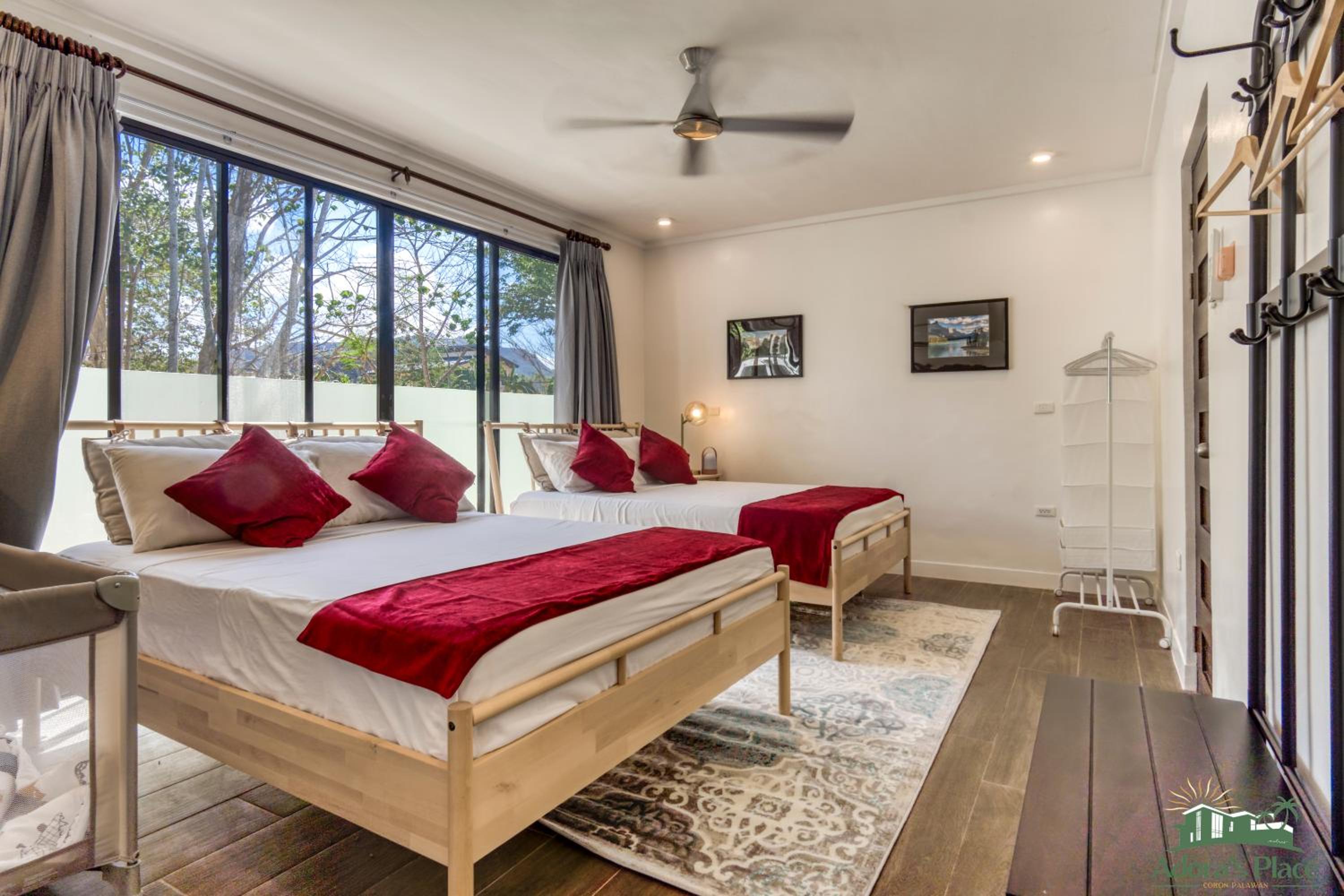 Adora's Place - Sleeps 16