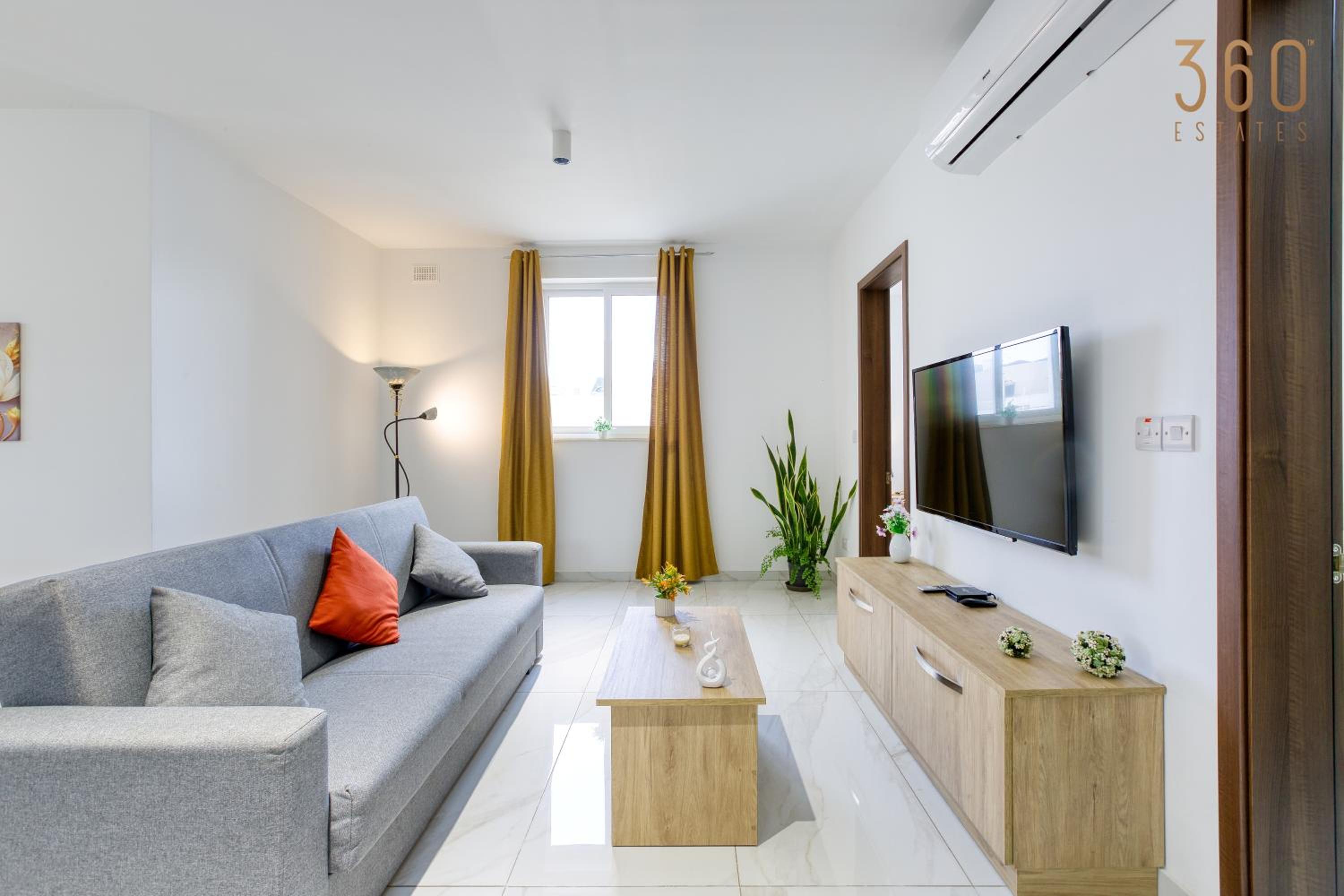 Cosy 3BR home with Balcony & Sofa bed in Zabbar by 360 Estates view 3