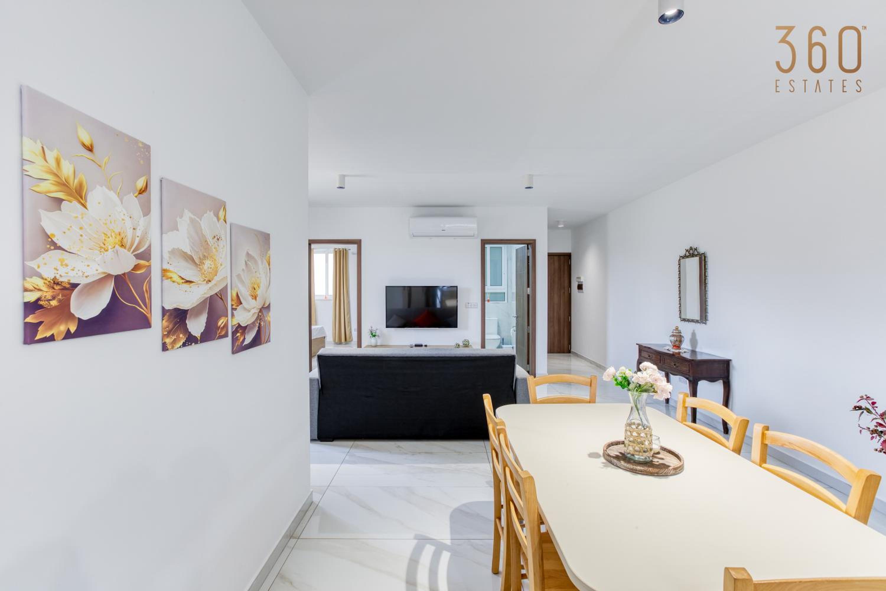 Cosy 3BR home with Balcony & Sofa bed in Zabbar by 360 Estates view 4